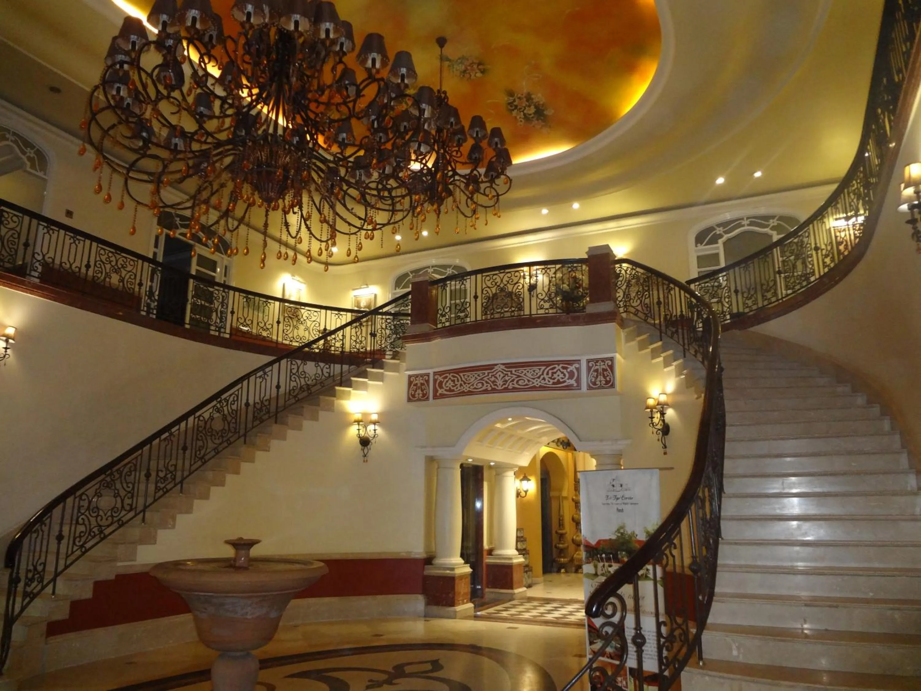 Lobby or reception in Tuli Imperial