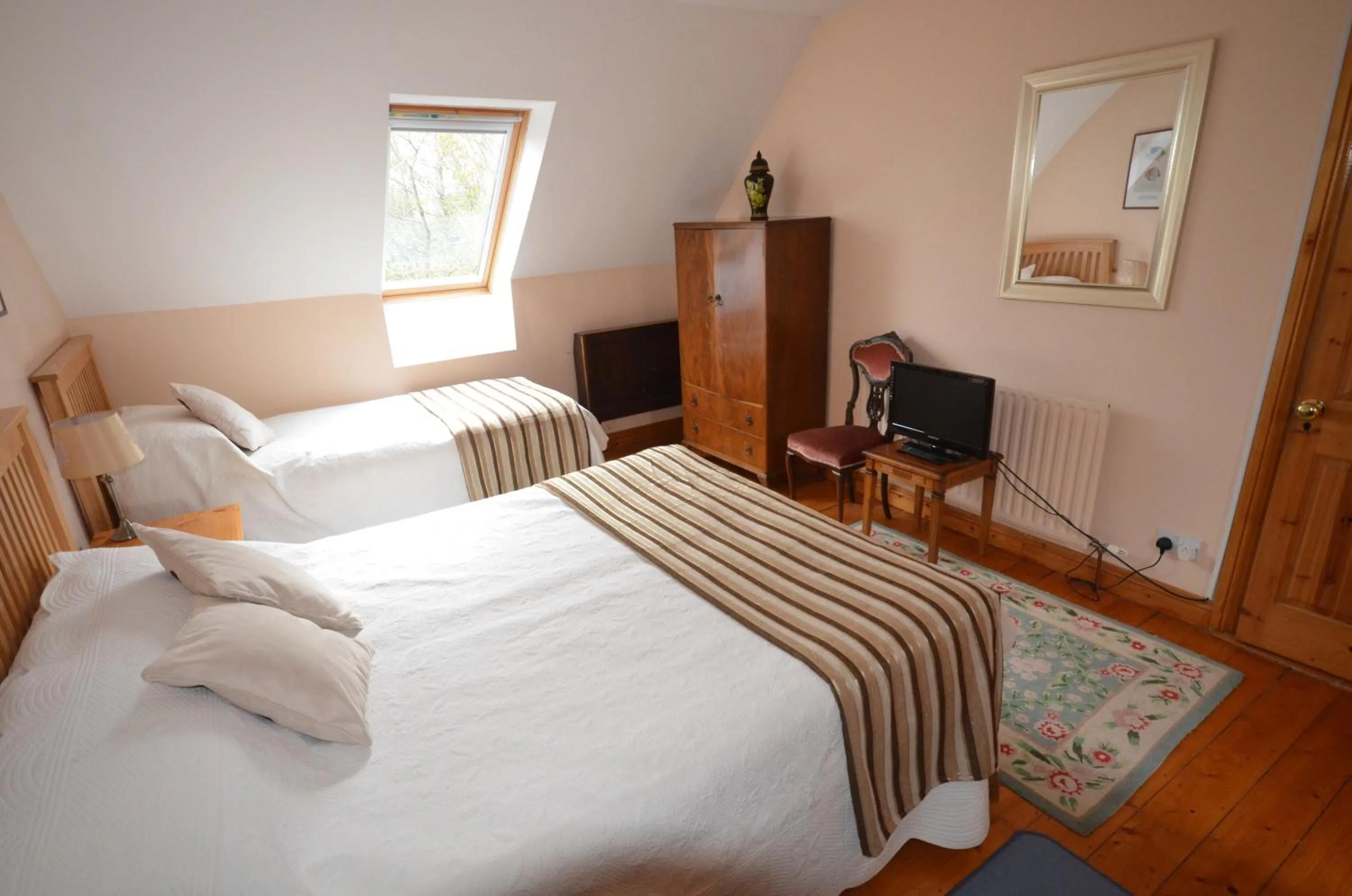 Bedroom, Bed in Camillaun Lodge with Lough Corrib Boat Hire