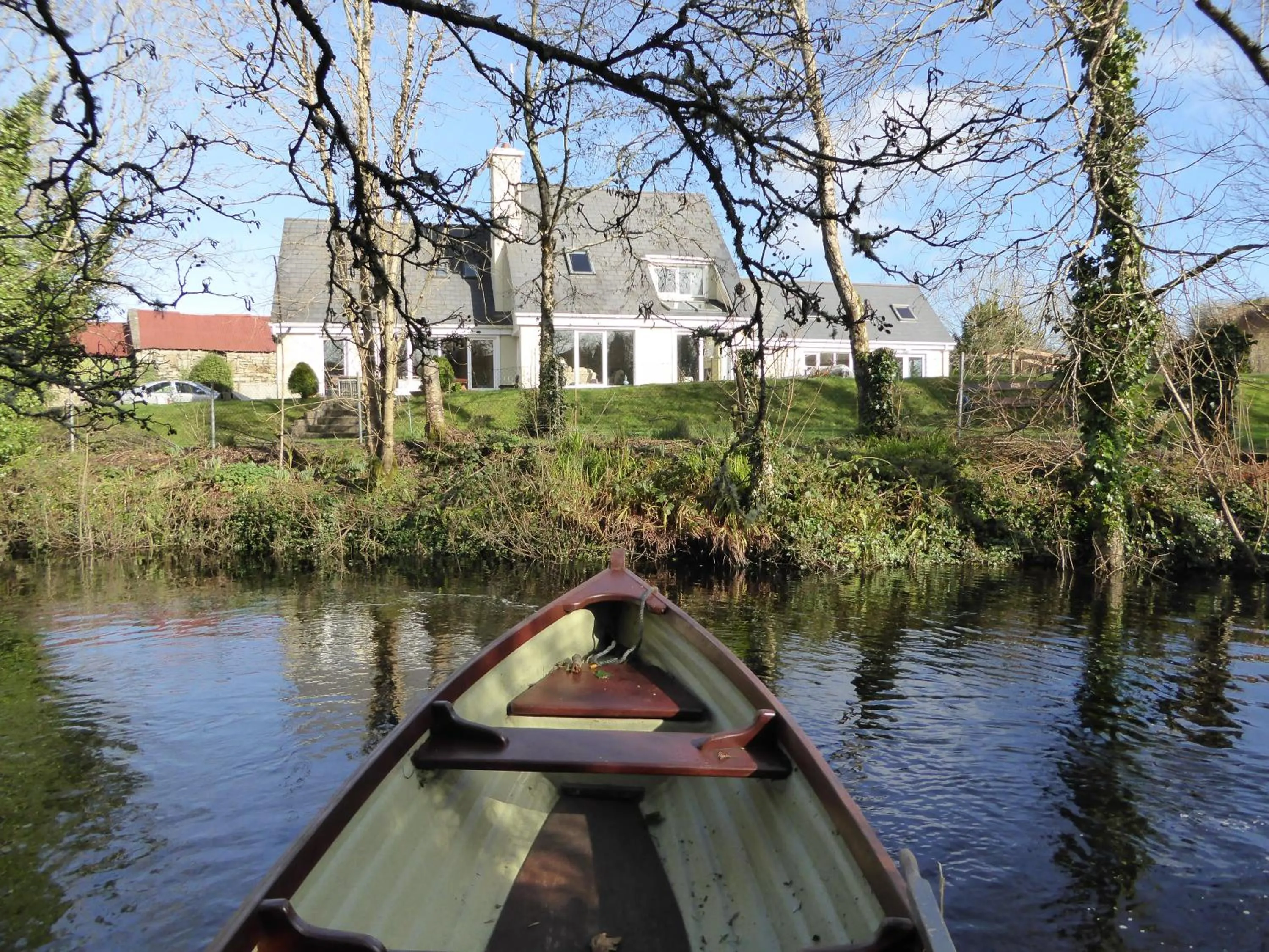Garden in Camillaun Lodge with Lough Corrib Boat Hire