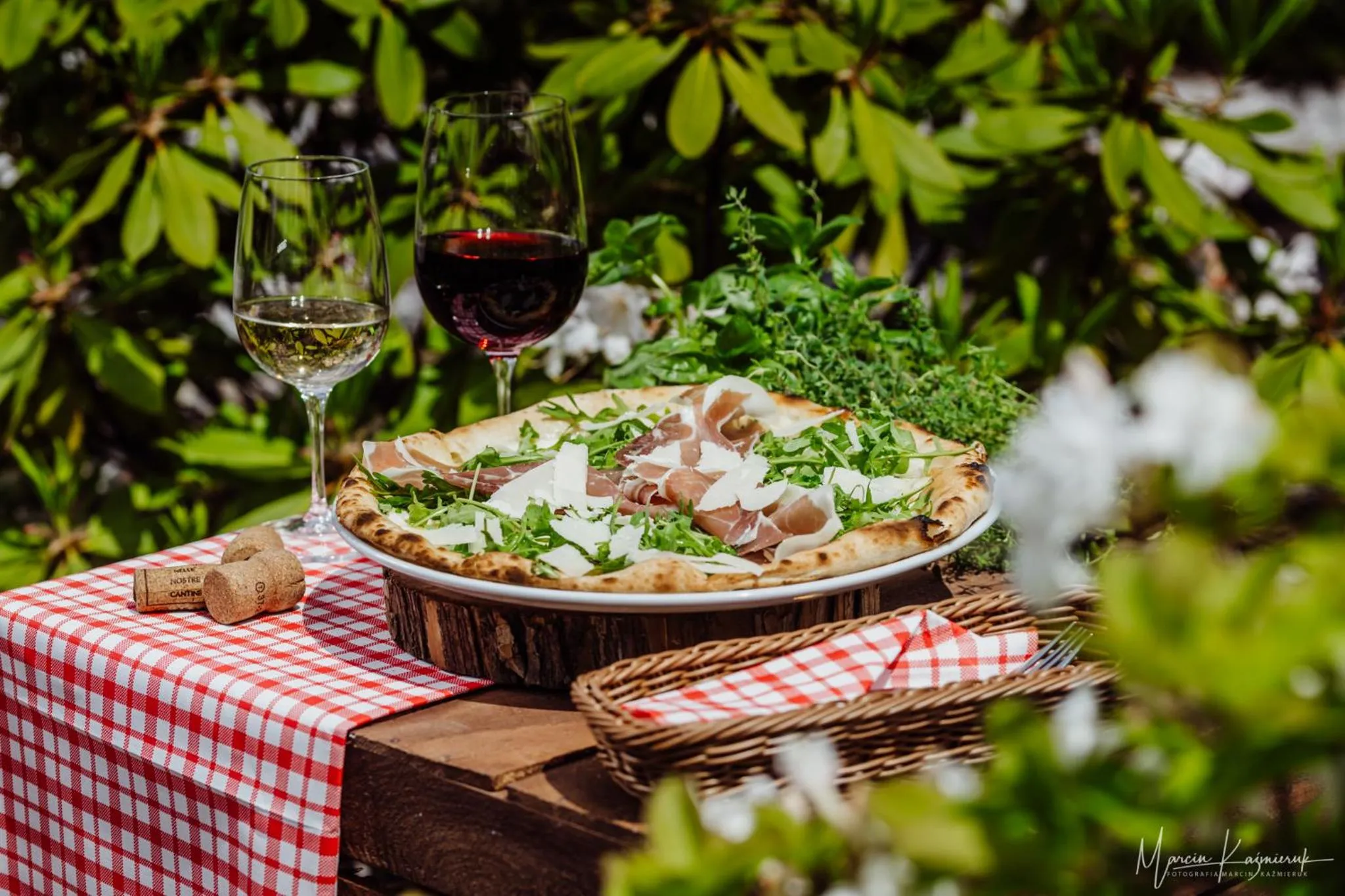 Restaurant/places to eat in Green Apartments