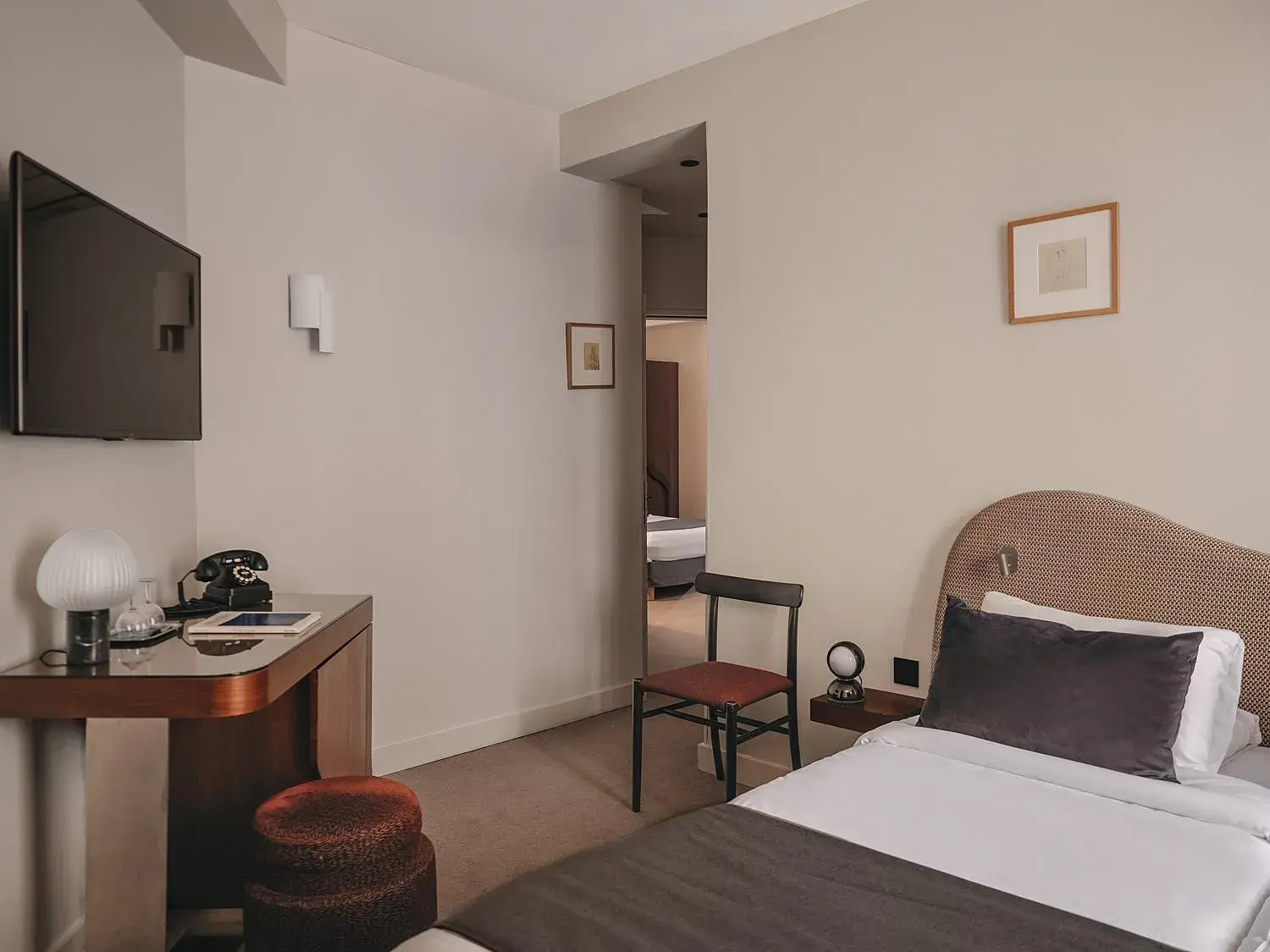 Two Adjacent Rooms in Hôtel Belloy Two Adjacent Rooms in Hôtel Belloy