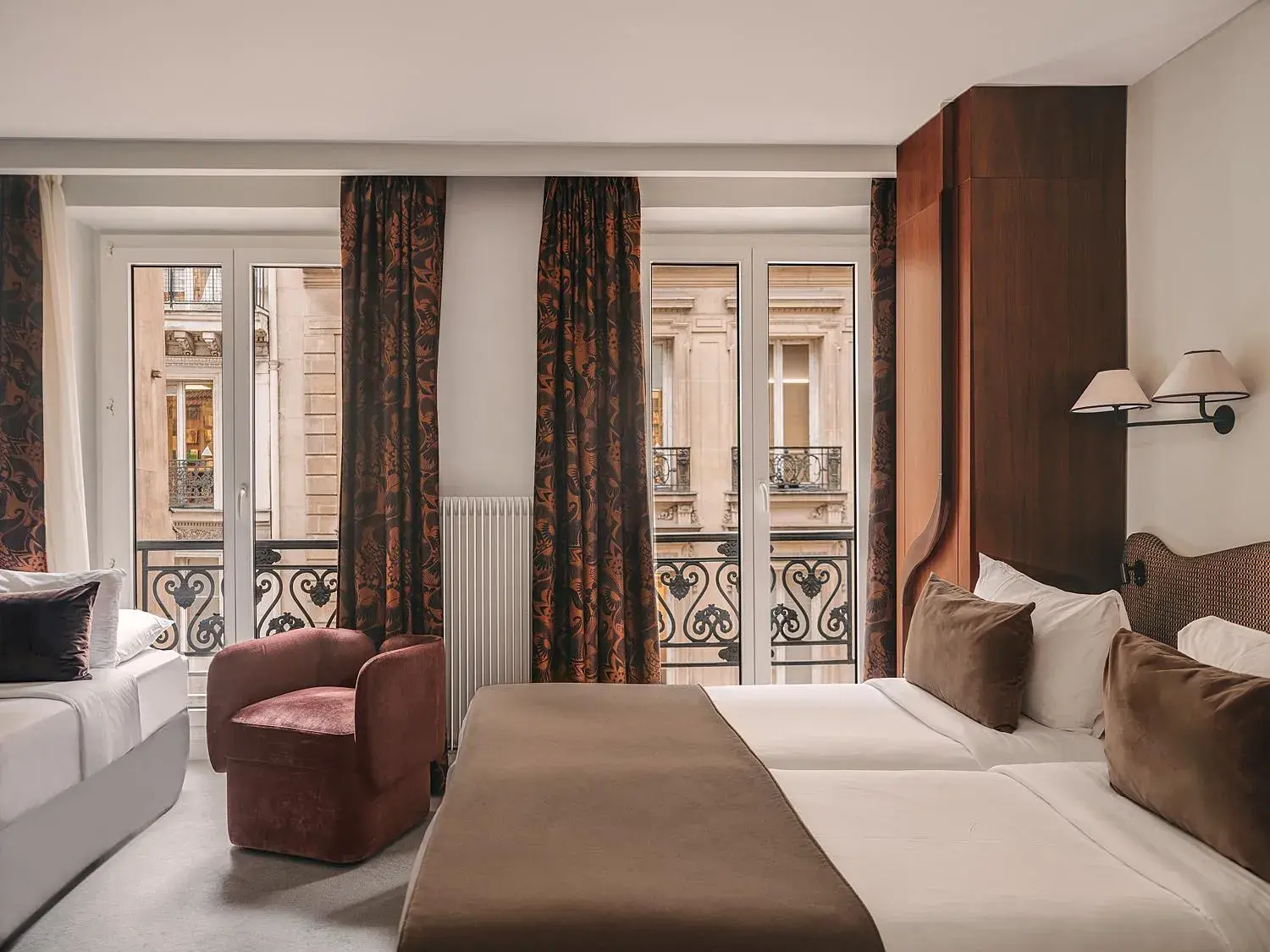 Deluxe Triple Room in Hôtel Belloy Deluxe Triple Room in Hôtel Belloy