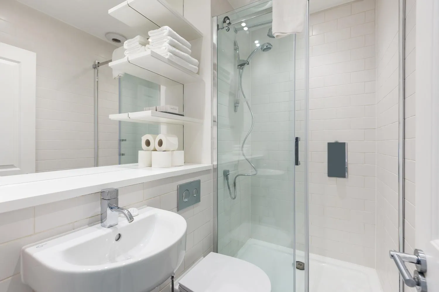 Shower in Prime Apartments in Covent Garden