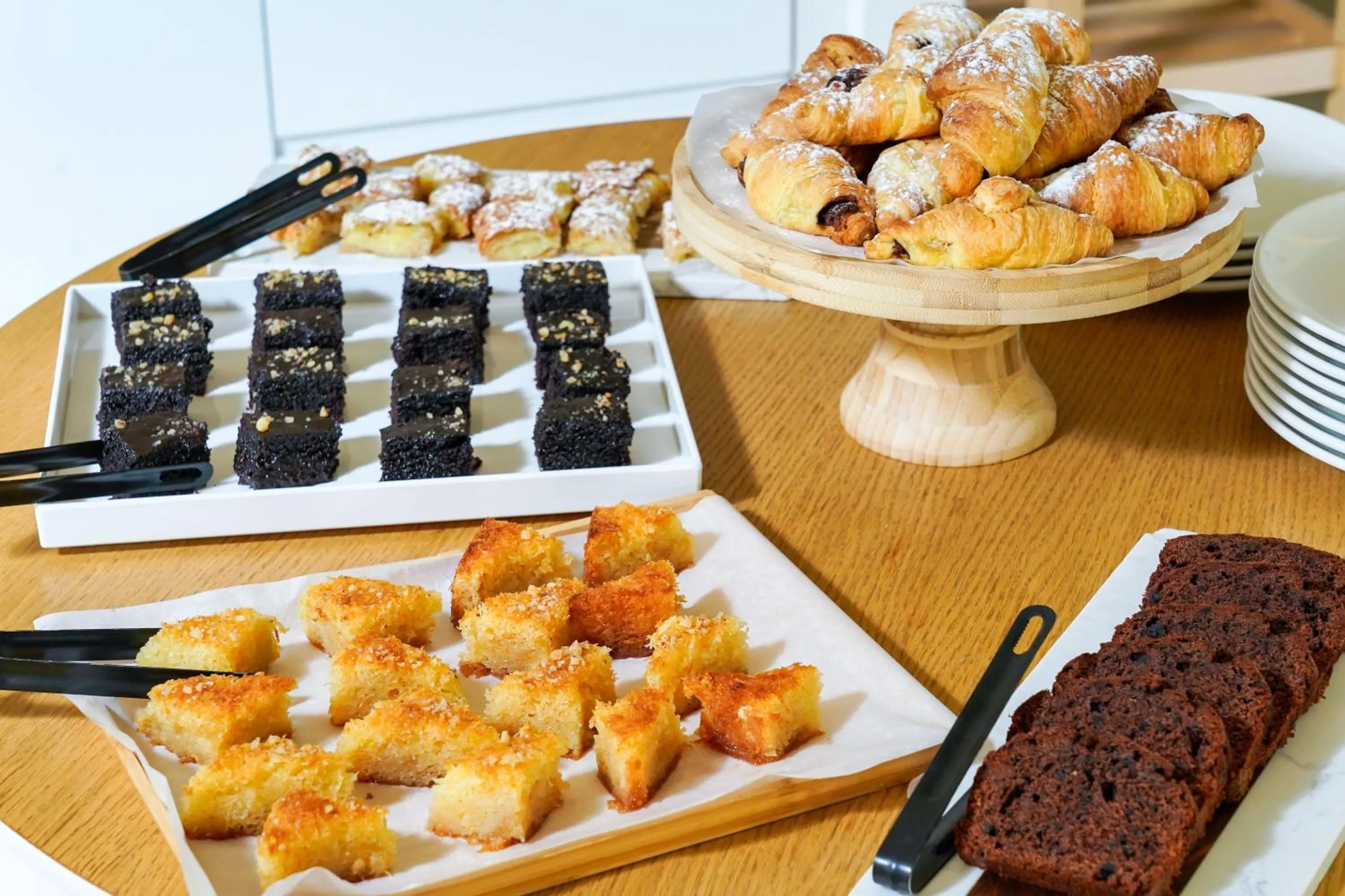 Buffet breakfast in Elektra Comfort Hotel by Del Mare