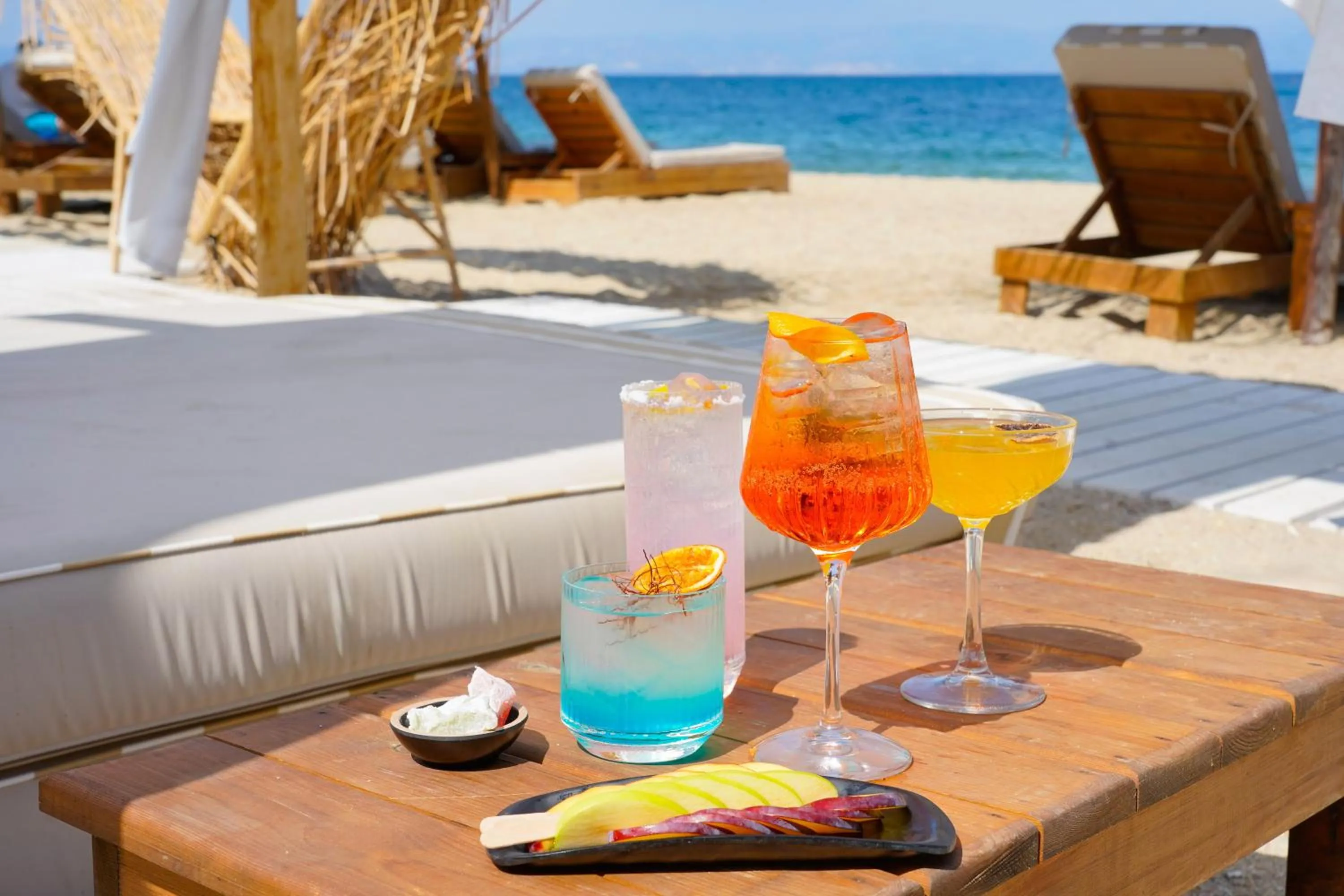 Drinks in Elektra Comfort Hotel by Del Mare