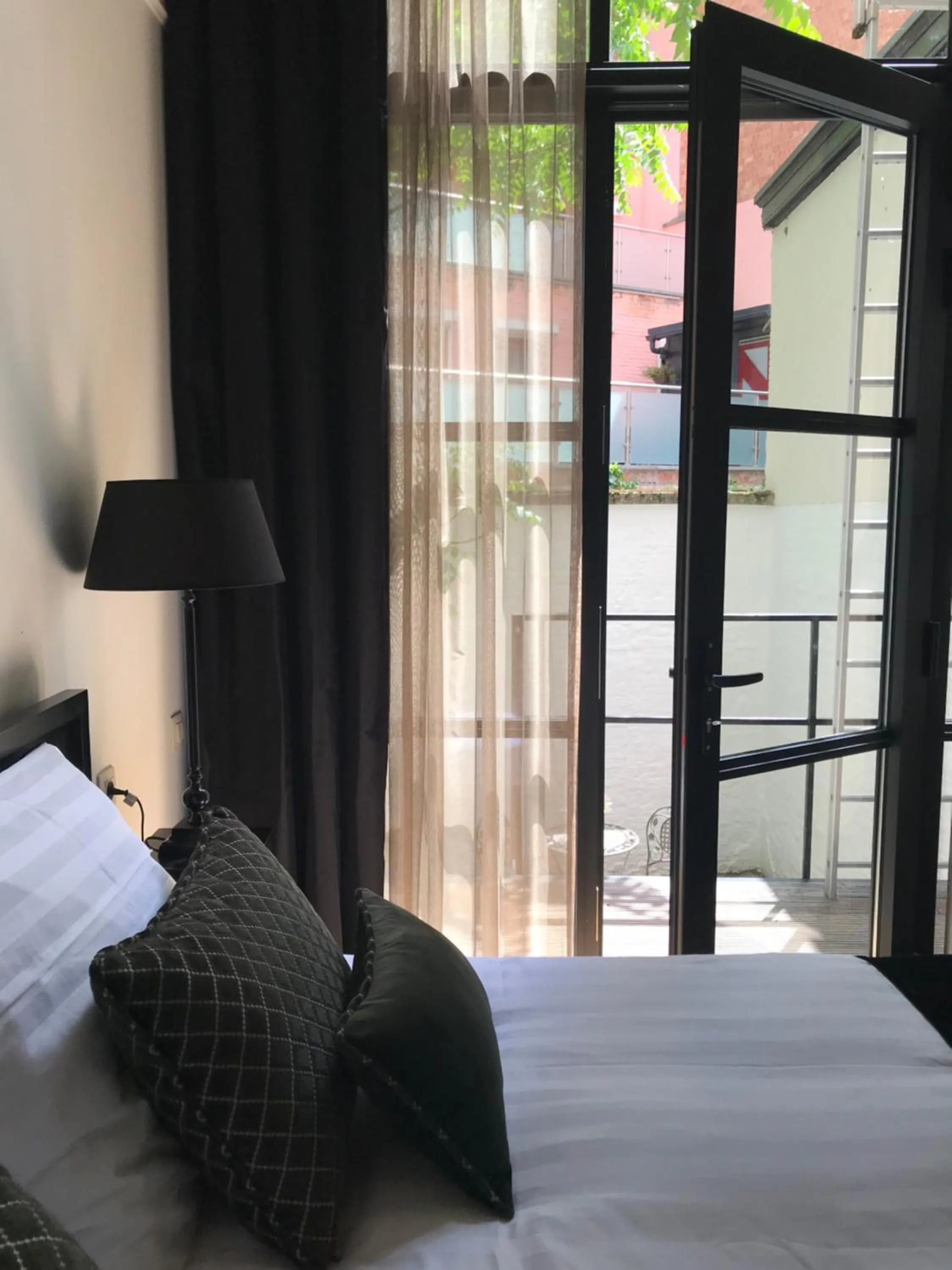 Balcony/Terrace, Bed in B in Antwerp