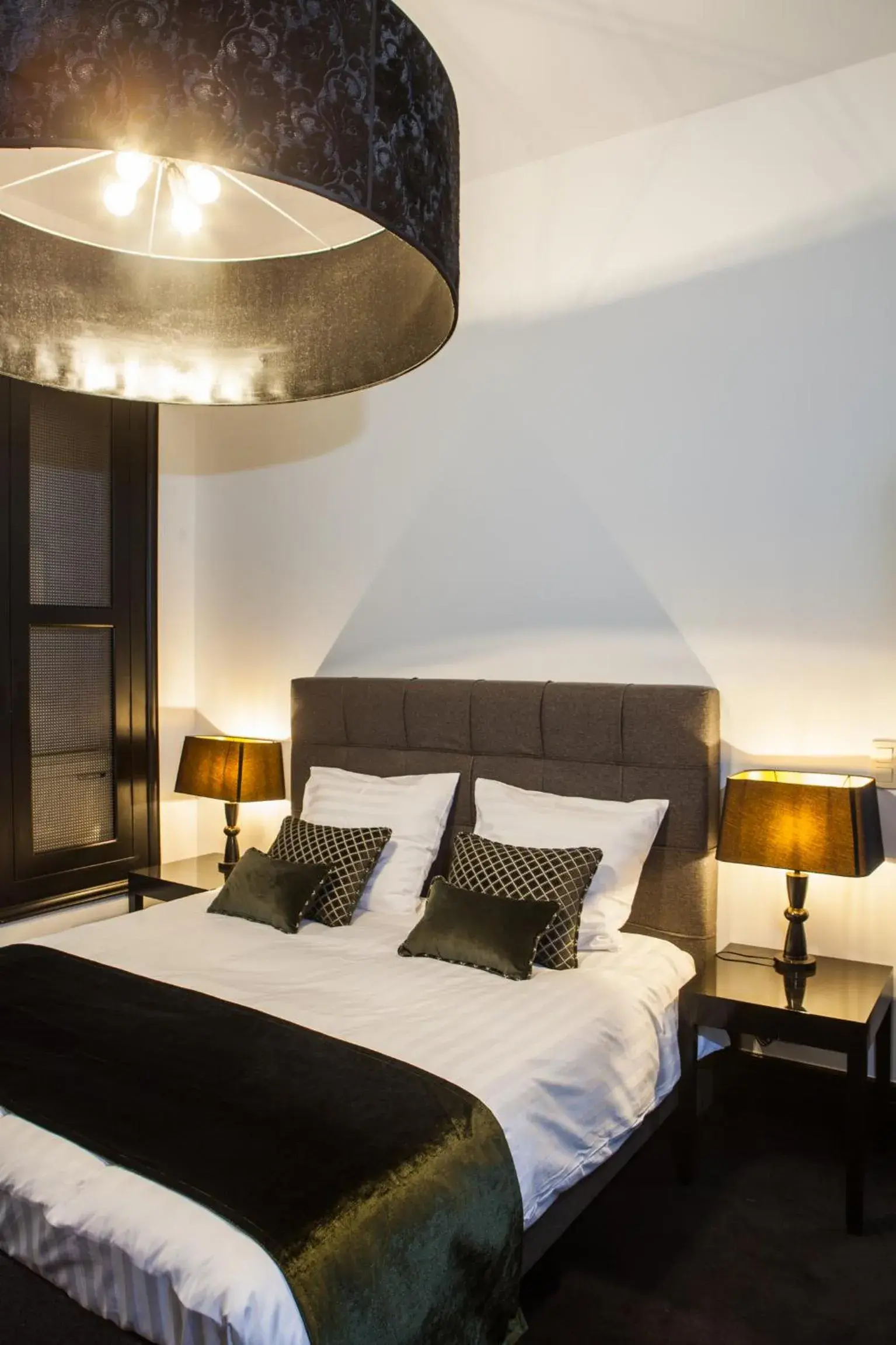 Deluxe Double Room in B in Antwerp Deluxe Double Room in B in Antwerp