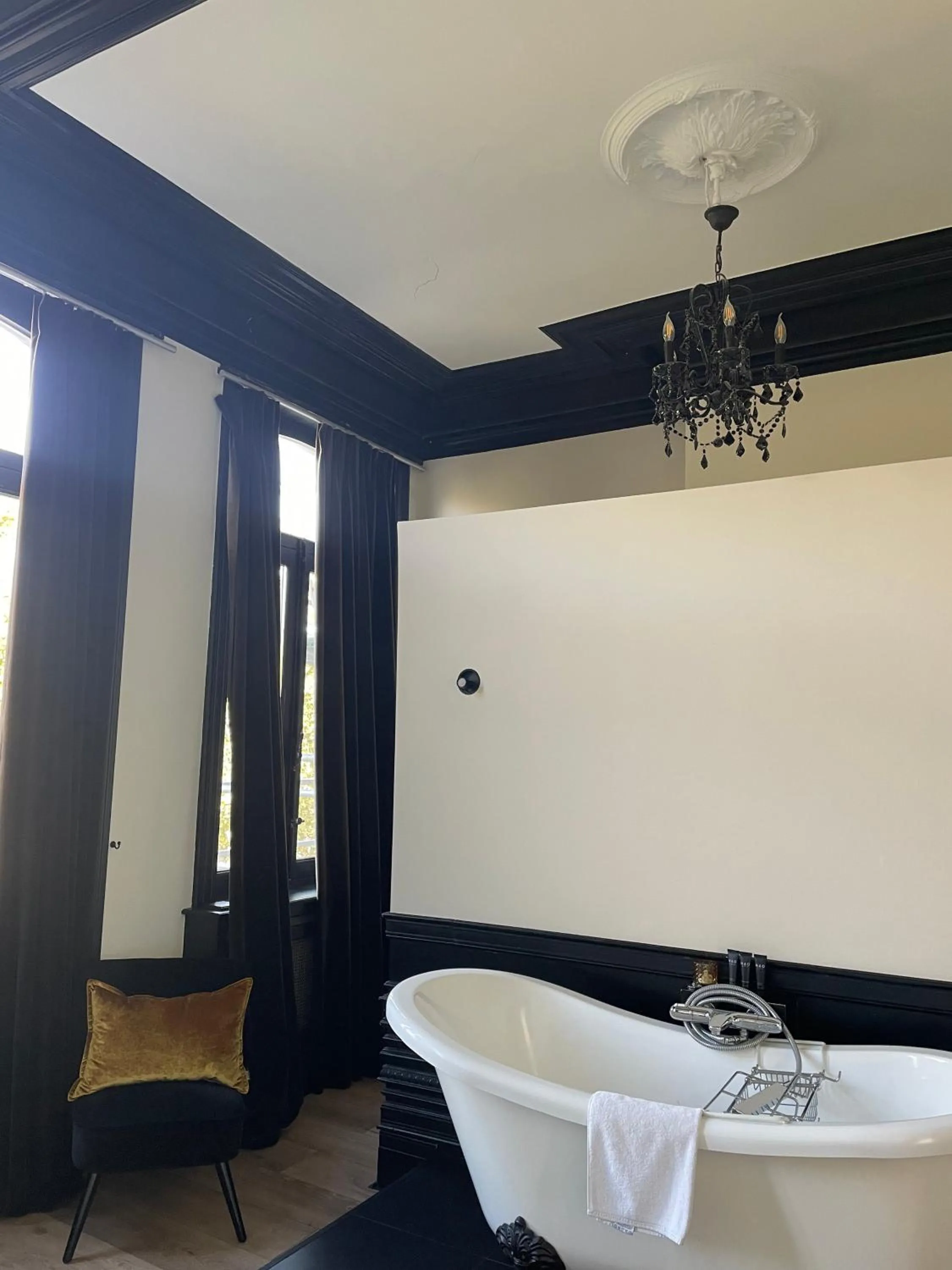 Bath in B in Antwerp