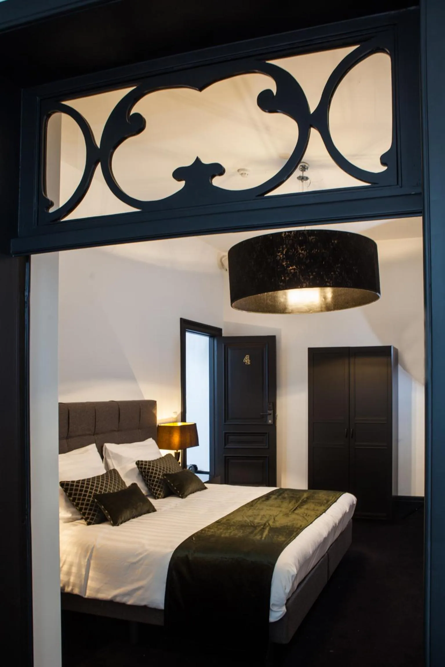 Photo of the whole room, Bed in B in Antwerp