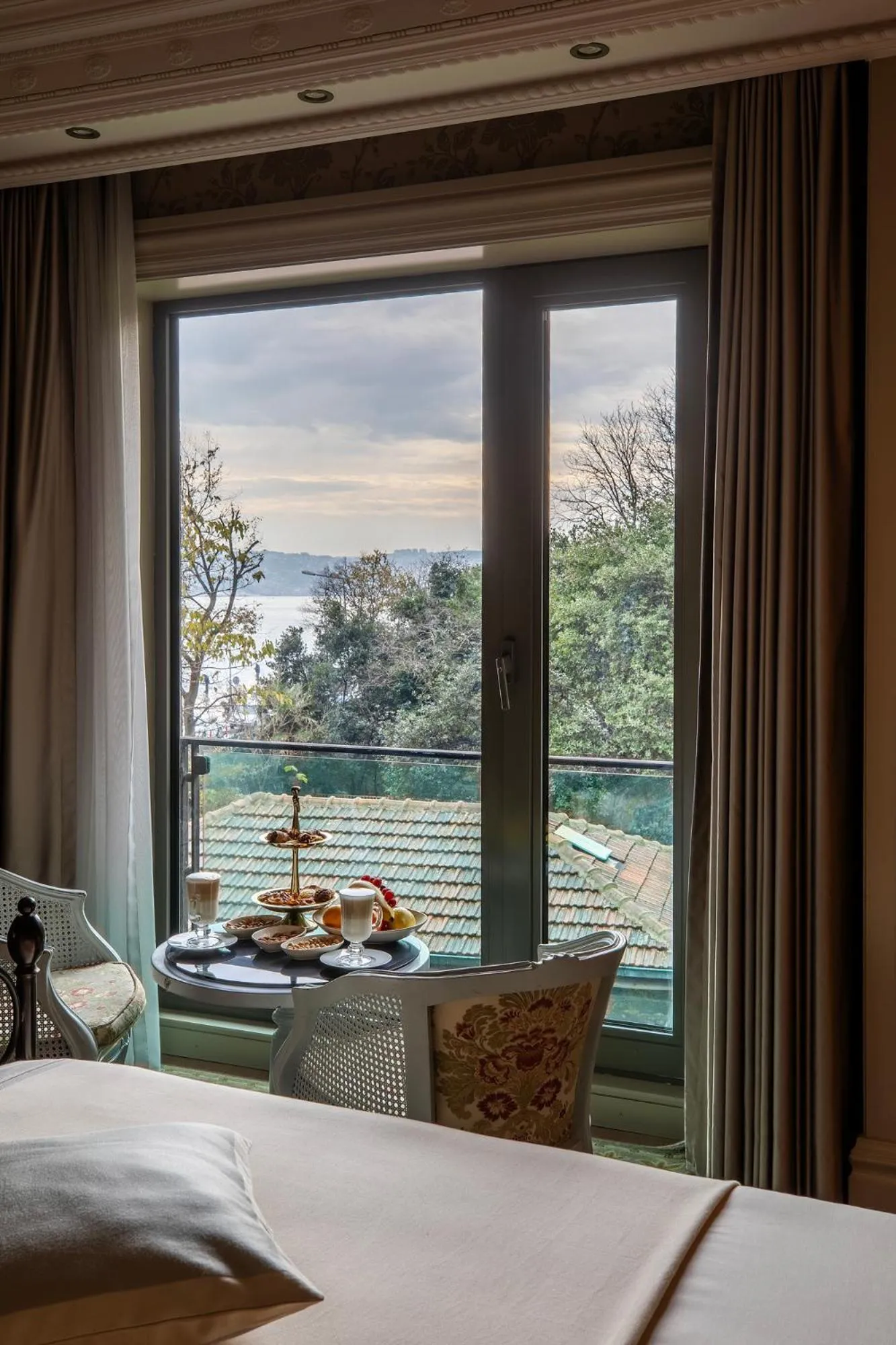 Natural landscape, Bed in MFB Tarabya Hotel