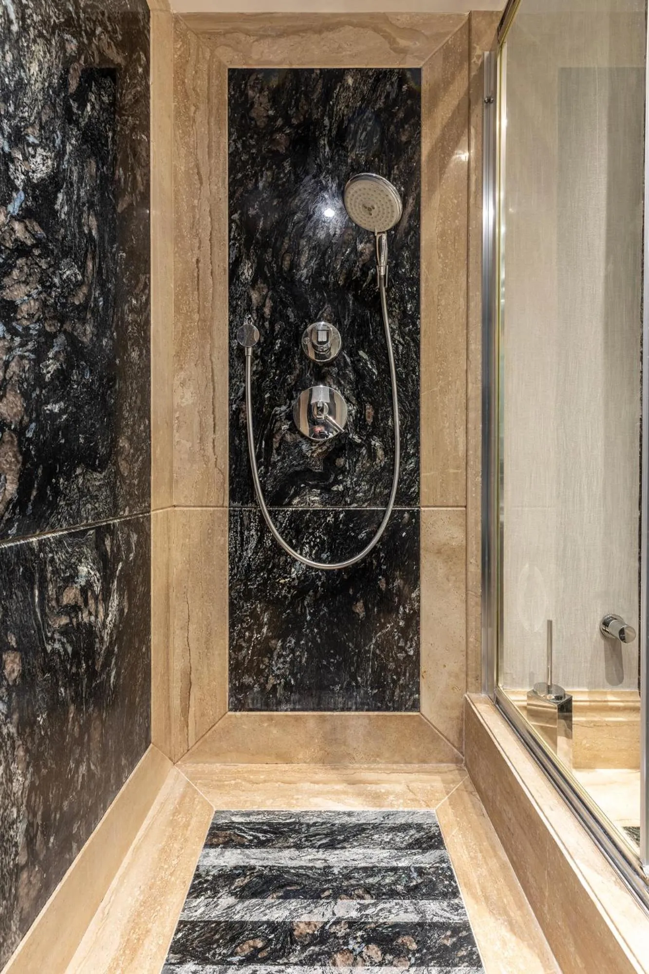 Shower in MFB Tarabya Hotel