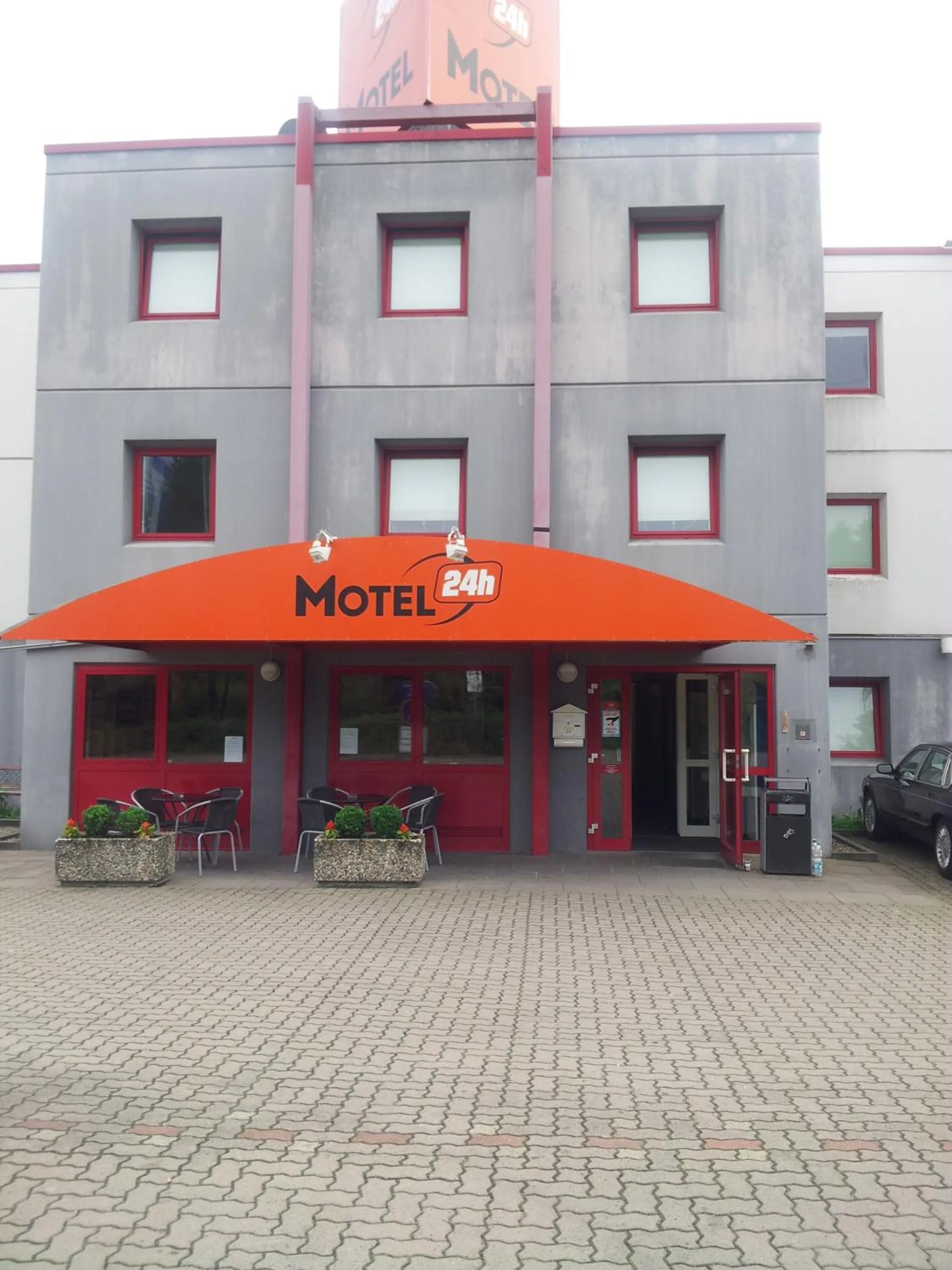 Facade/entrance in Motel 24h Hannover
