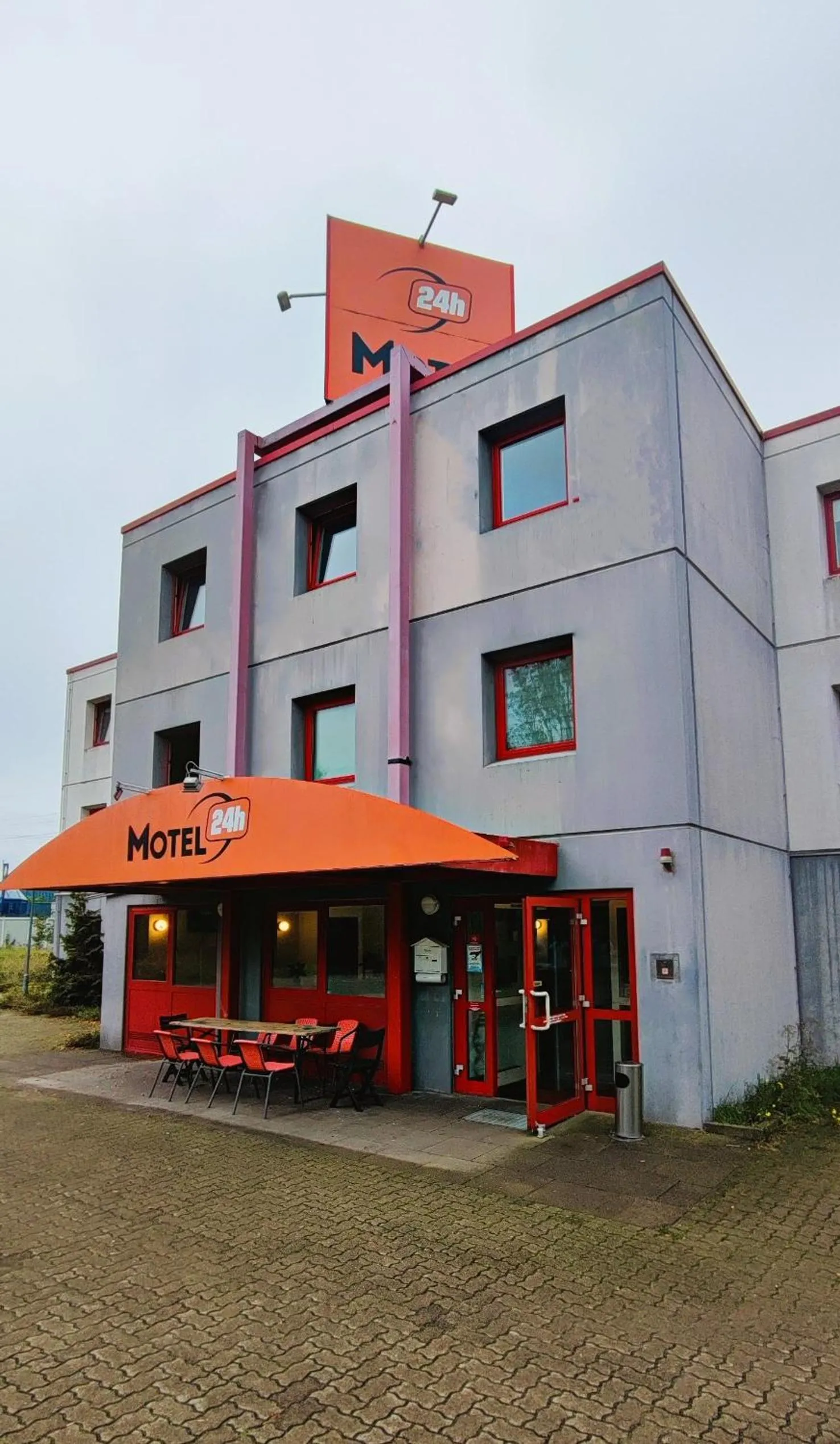 Property building in Motel 24h Hannover