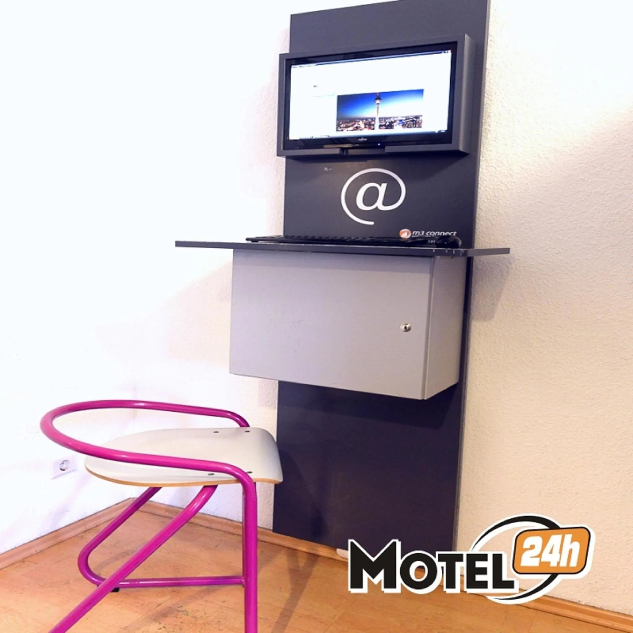 TV and multimedia in Motel 24h Hannover