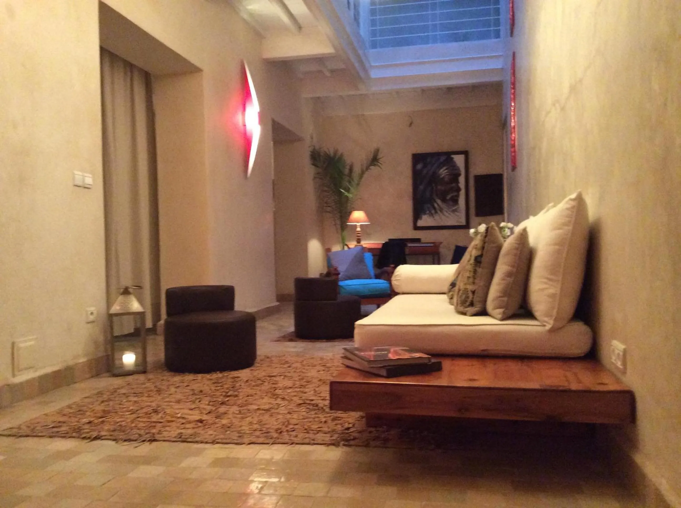 Communal lounge/ TV room in Dar Les Sirènes