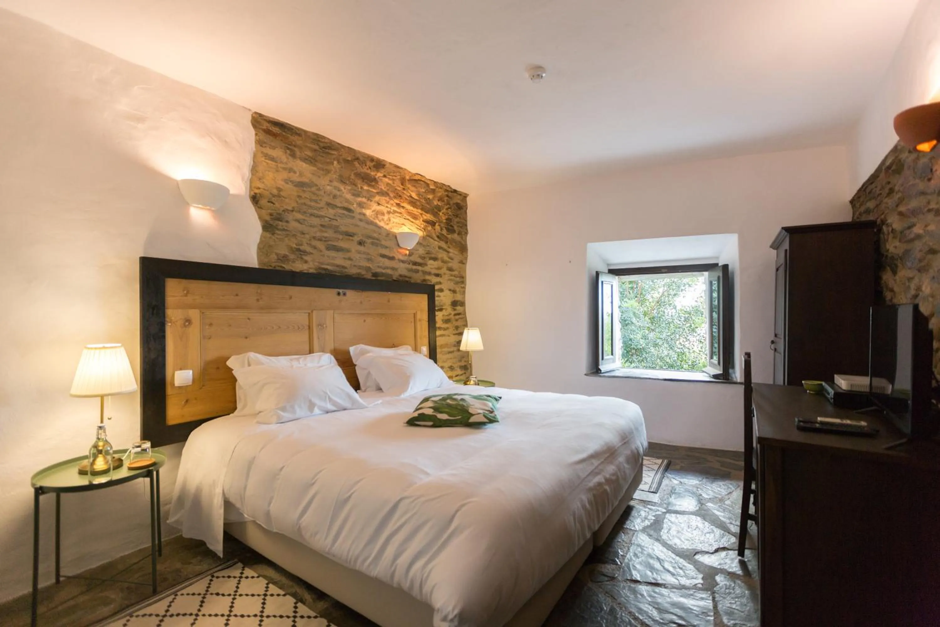 Bed in Estalagem de Monsaraz