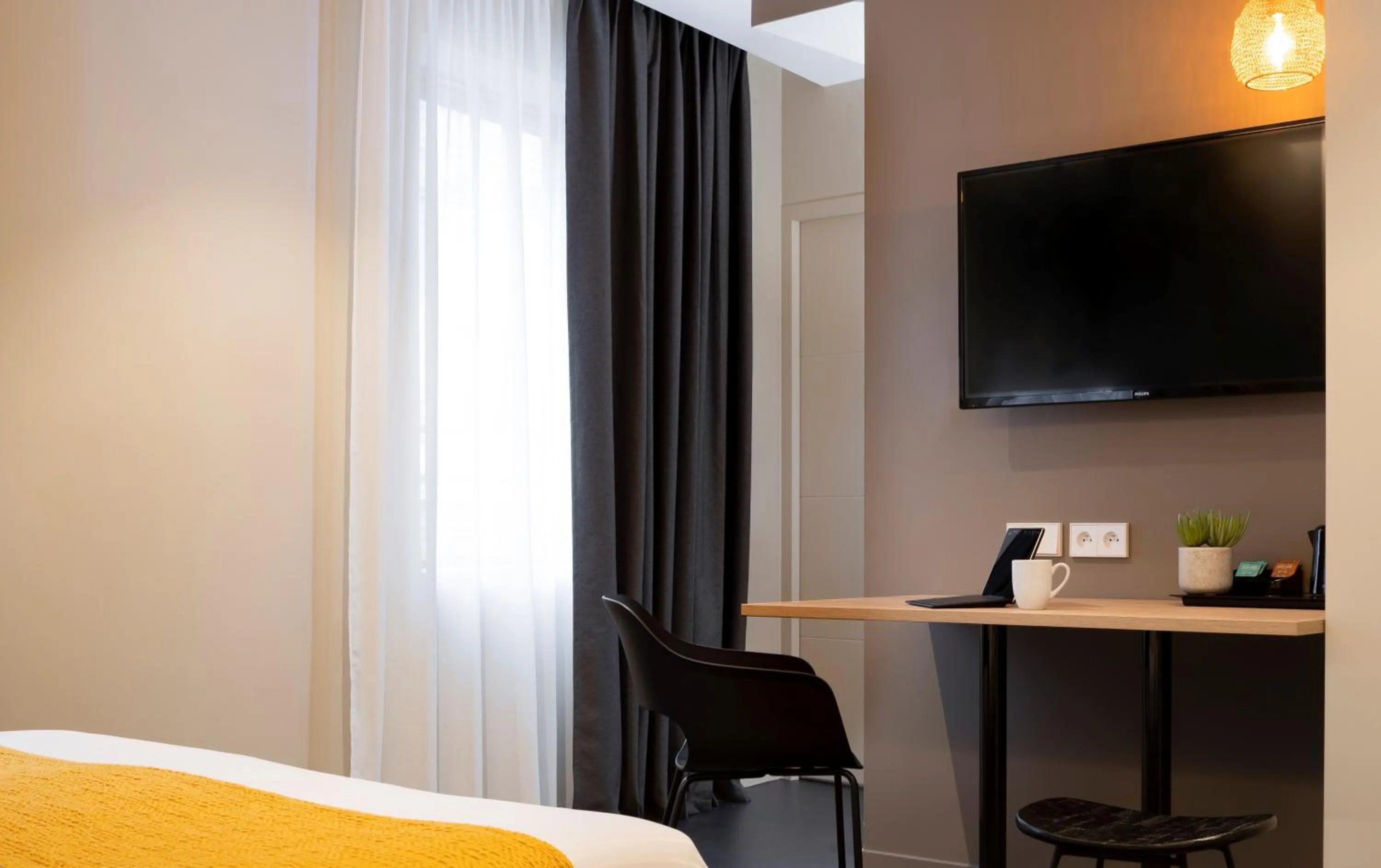 Bed in Aparthotel 37 Lodge Courbevoie Paris La Défense