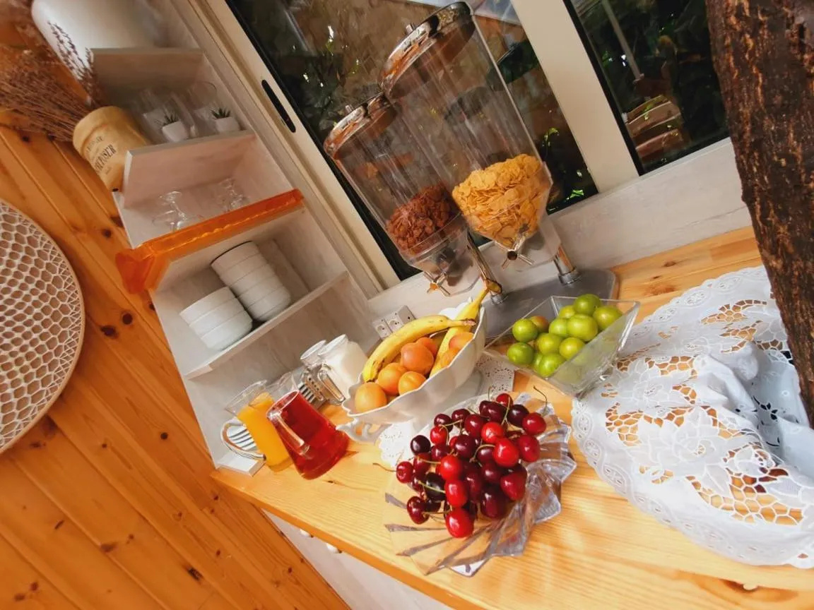 Breakfast in Hotel Vila 60