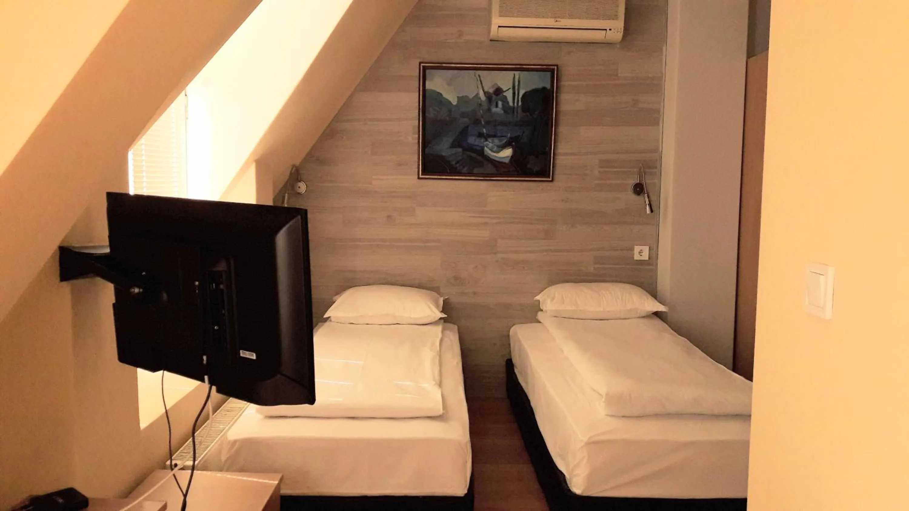 Bed in Rio Family Hotel
