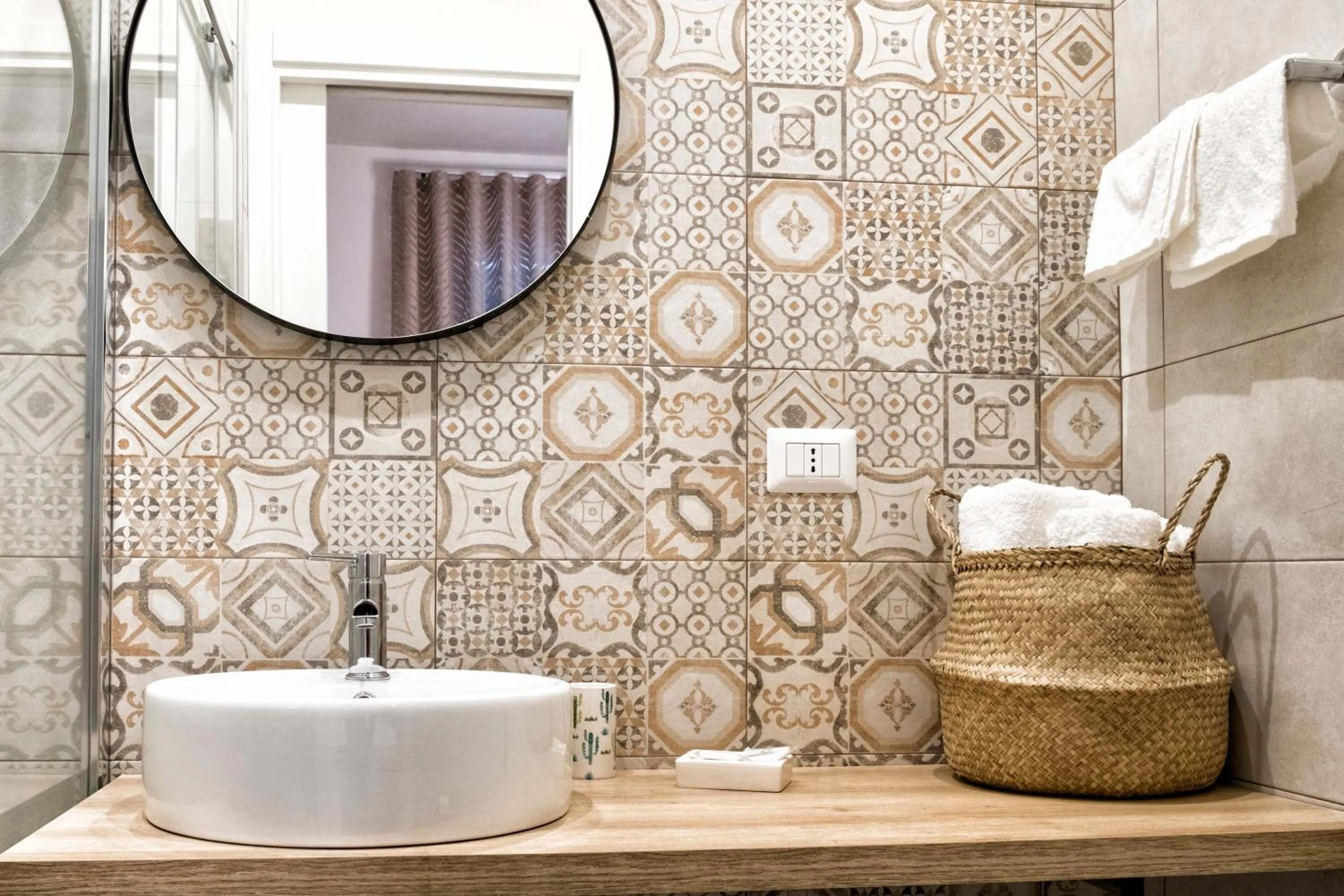 Bathroom in DIMORA FLEGREA room & breakfast