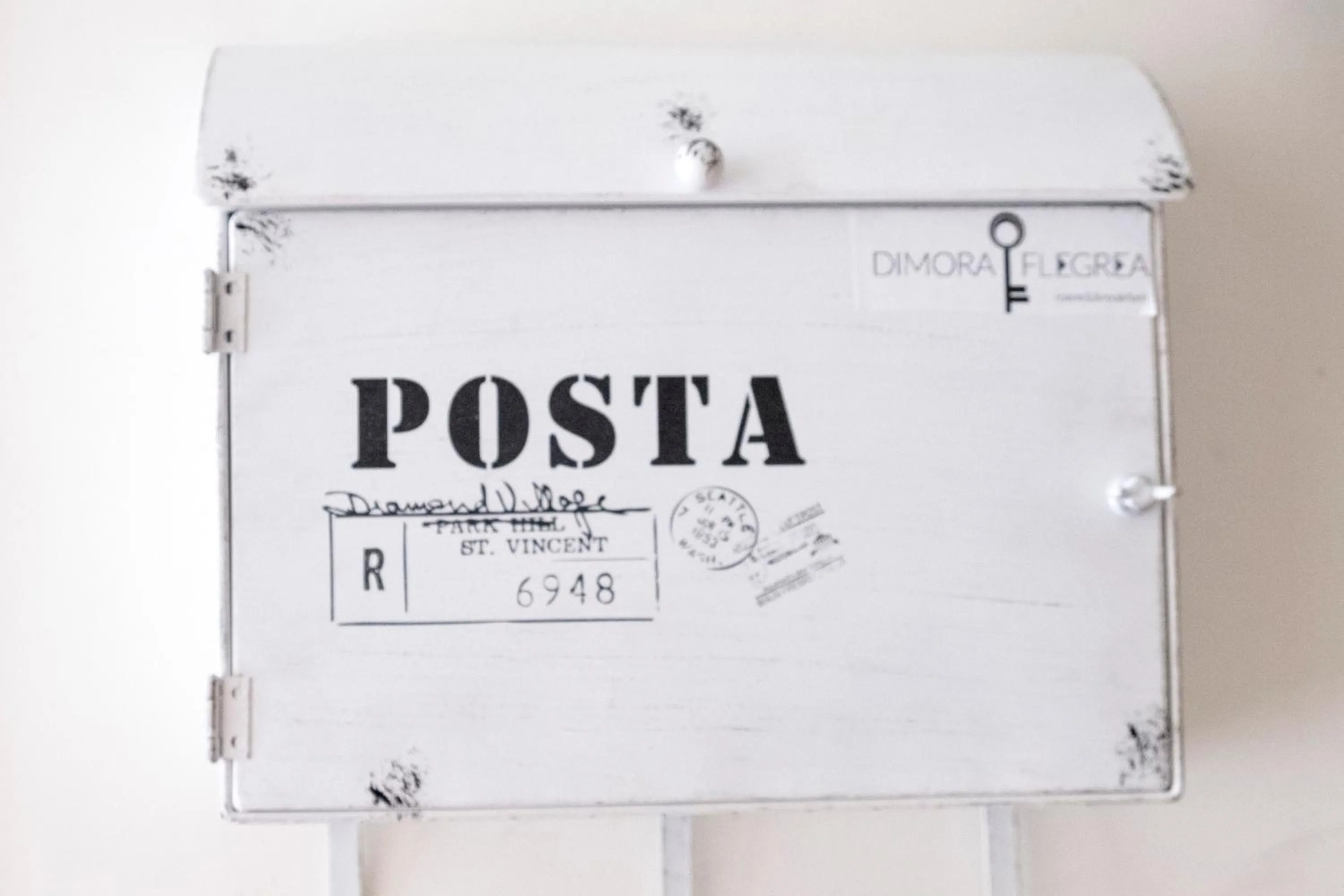 Decorative detail in DIMORA FLEGREA room & breakfast