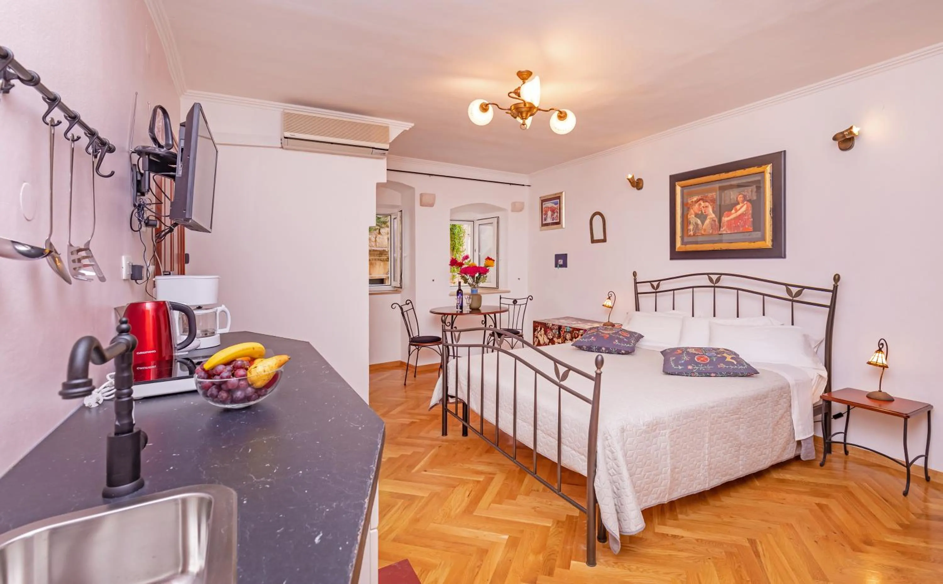 Bed in Apartments Cathedral