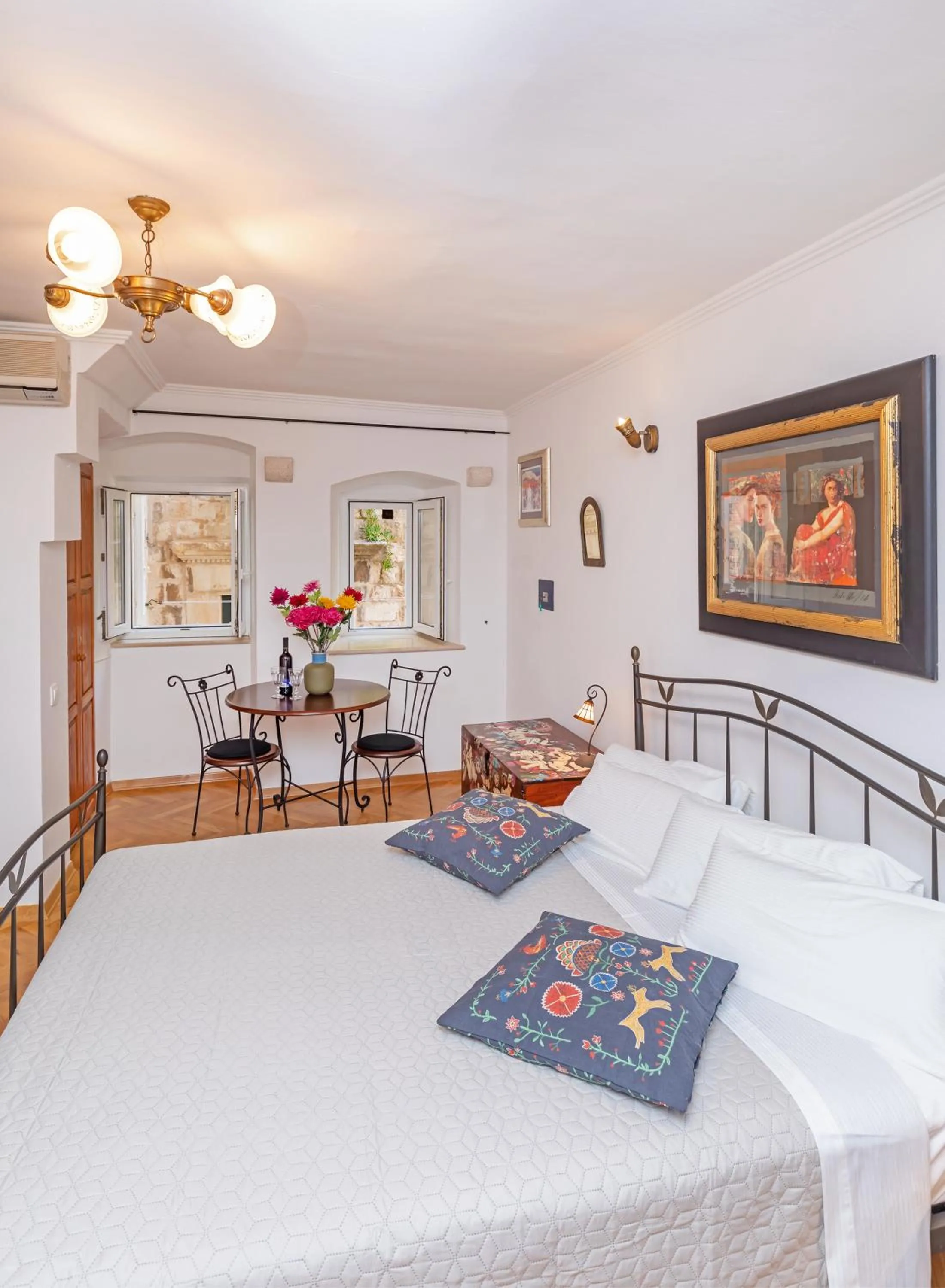 Bed in Apartments Cathedral