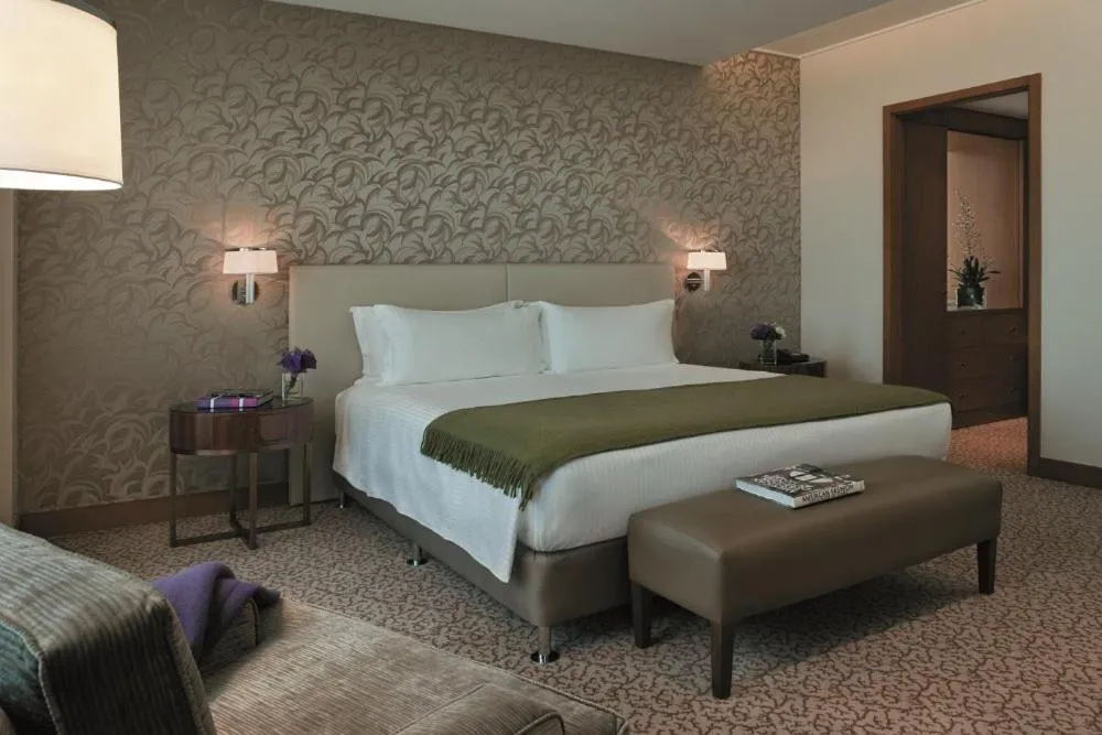 Bedroom, Bed in Alvear Art Hotel