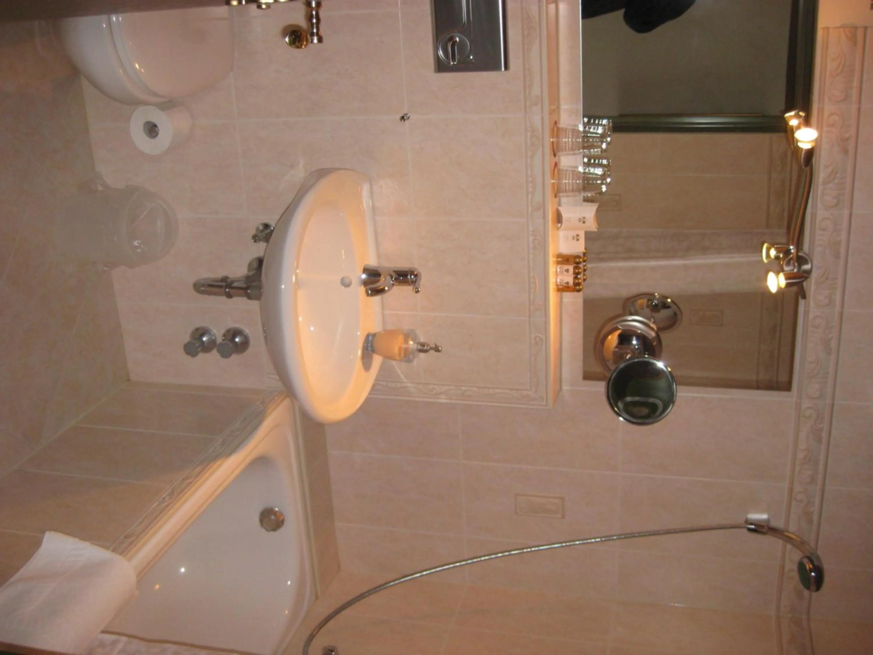 Bathroom in Panoramahotel Karwendelhof