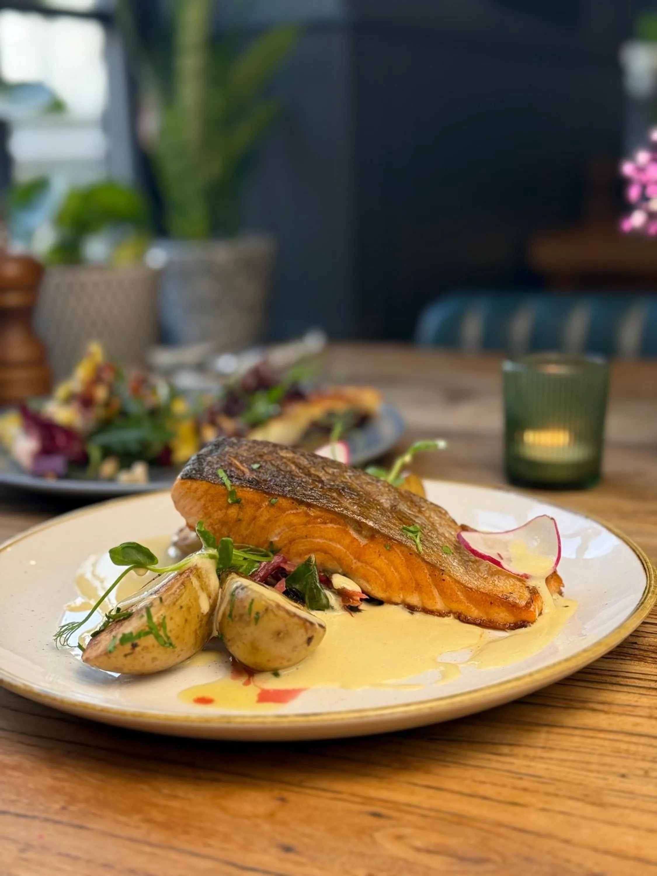 Restaurant/places to eat in The Mooring Post