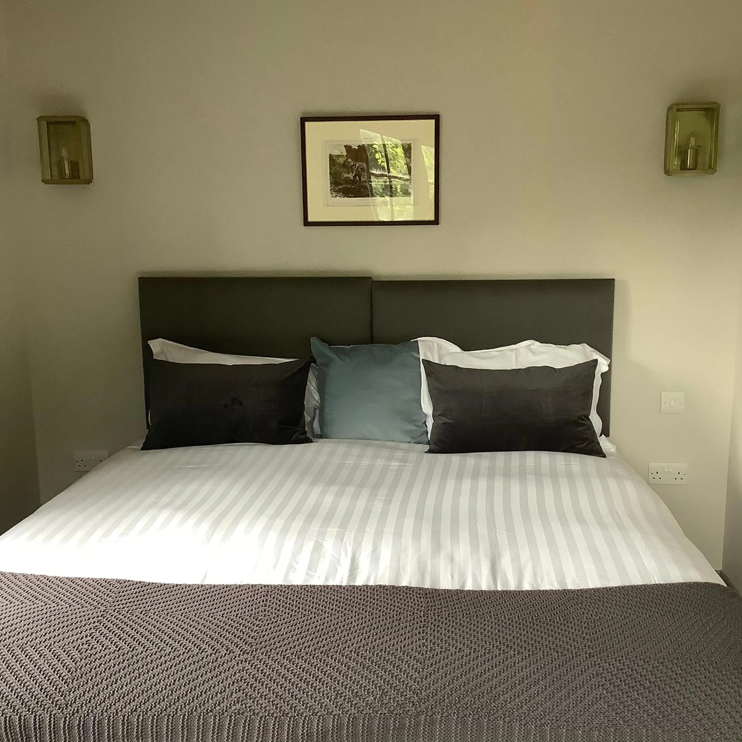 Bed in The Mooring Post