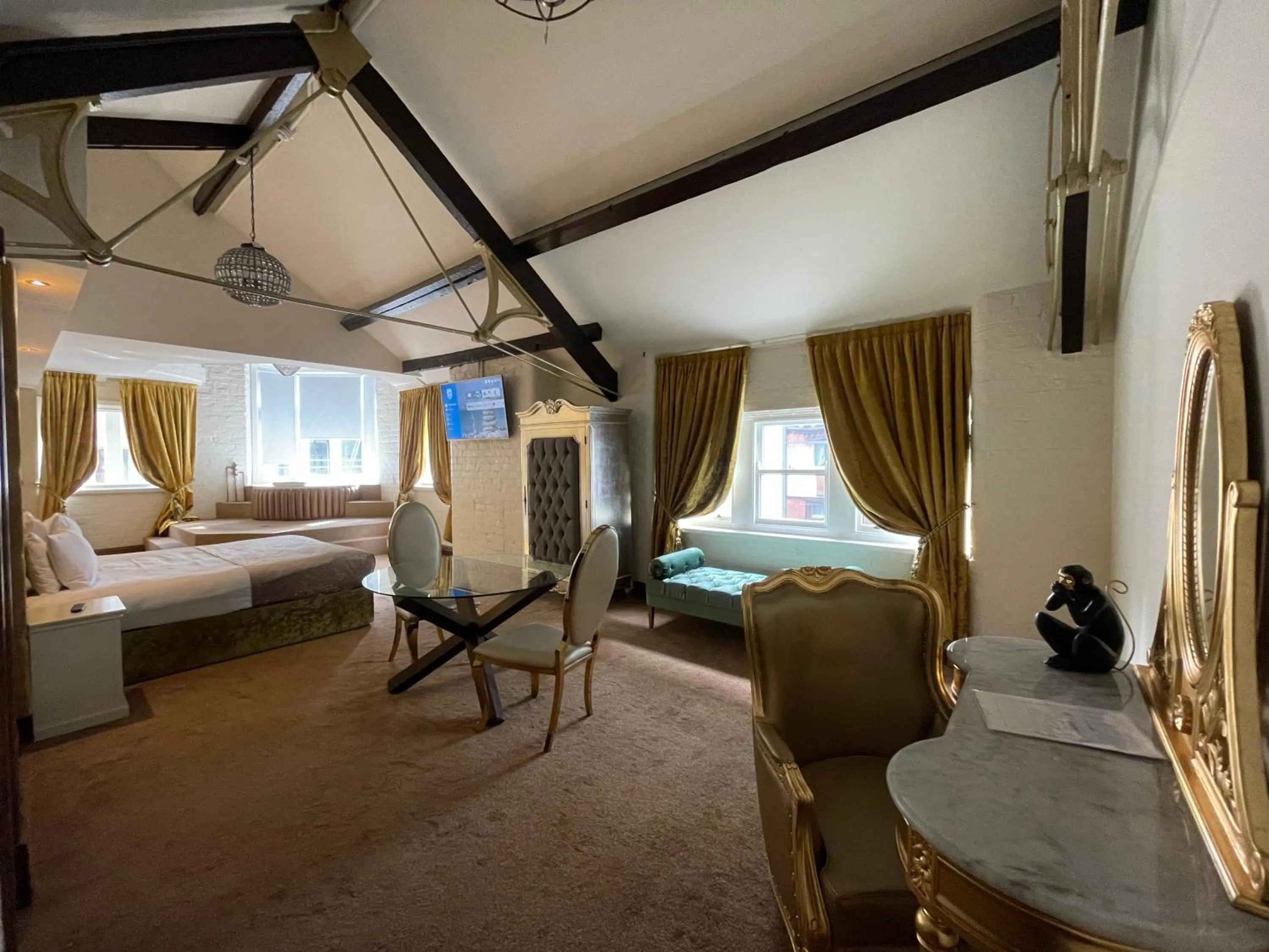 Bedroom, Bed in The Dixie Dean Hotel