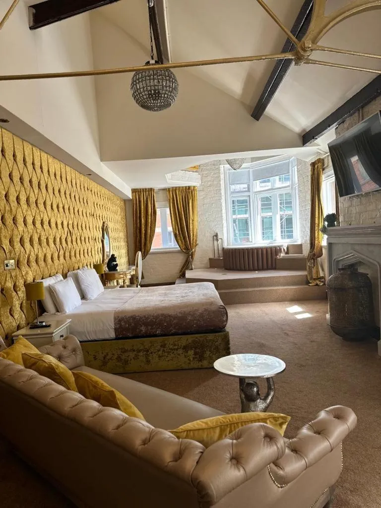 Bed in The Dixie Dean Hotel