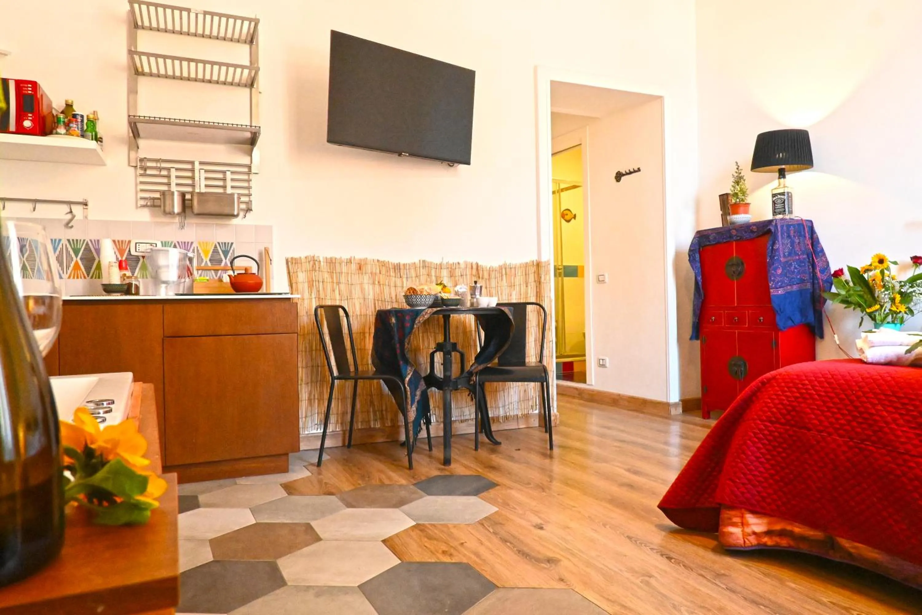 Communal lounge/ TV room in Sunrise Luxury