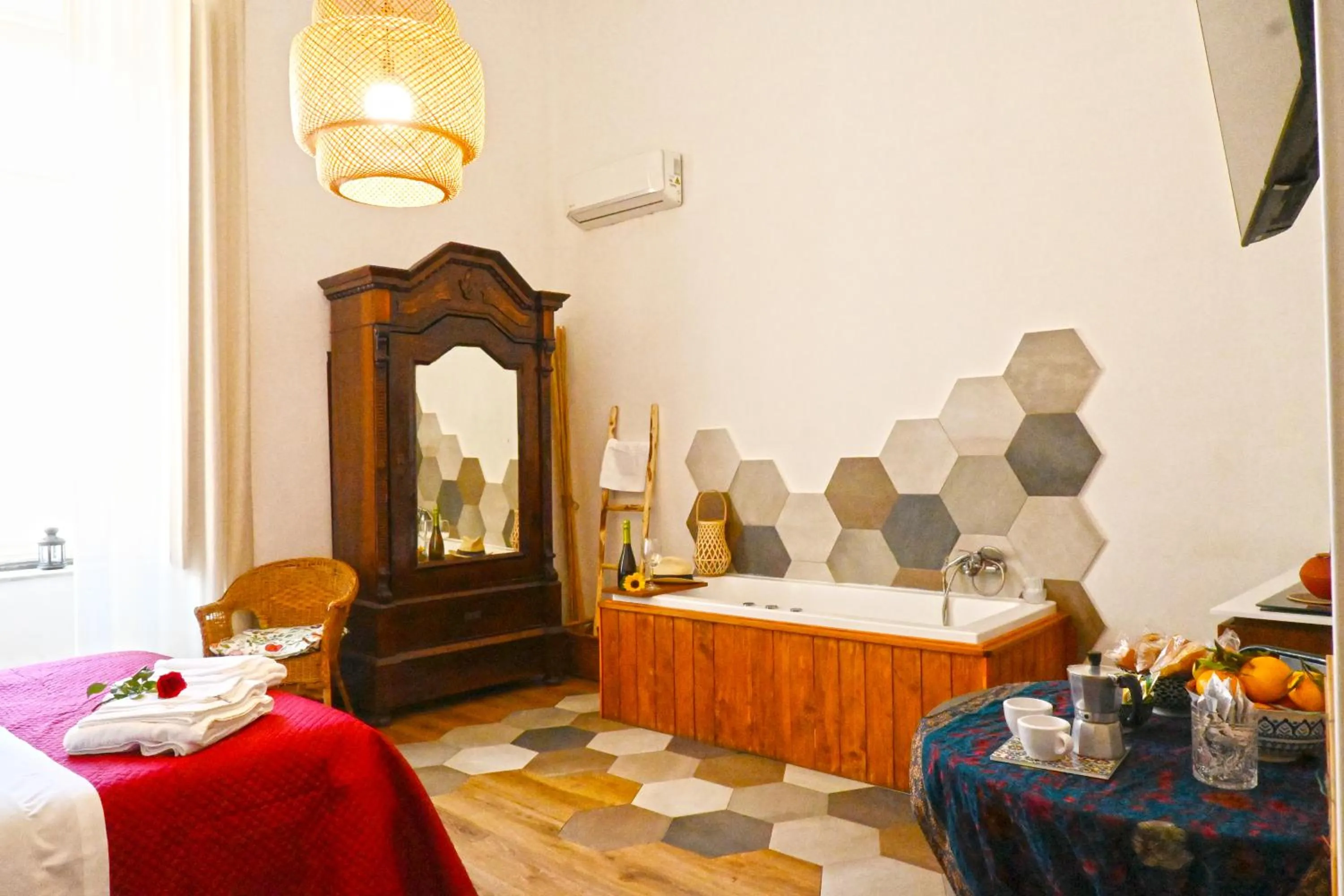 Bed in Sunrise Luxury