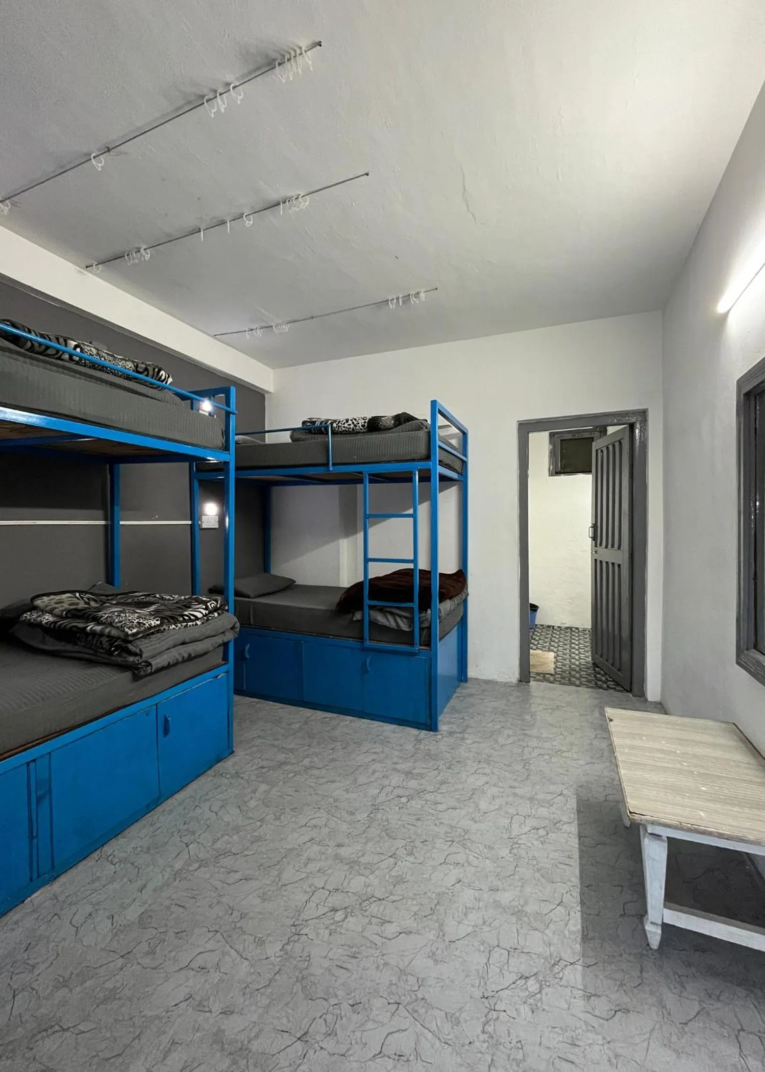 Bed in Young Monk Hostel & Cafe Old Manali