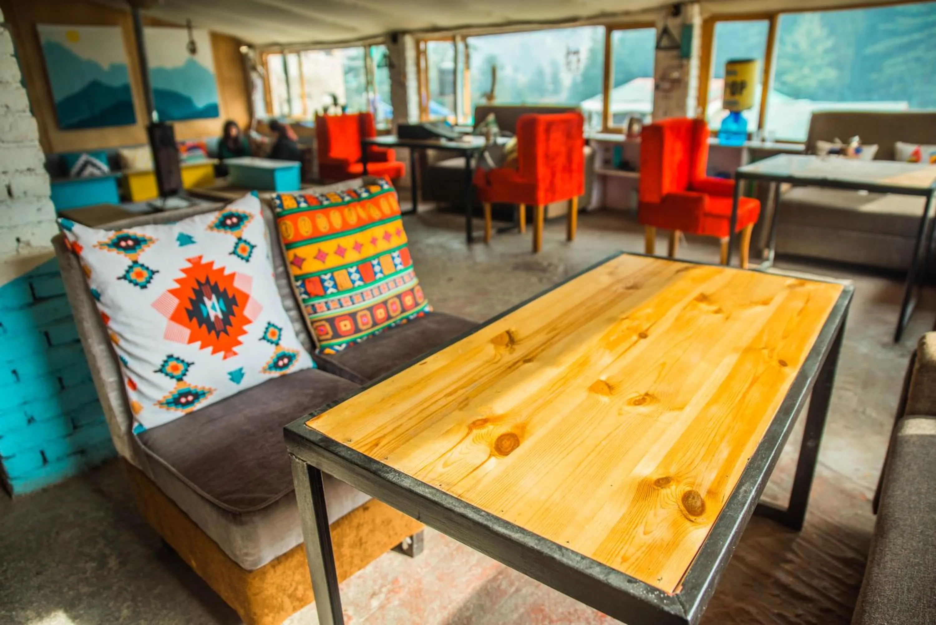 Restaurant/places to eat in Young Monk Hostel & Cafe Old Manali