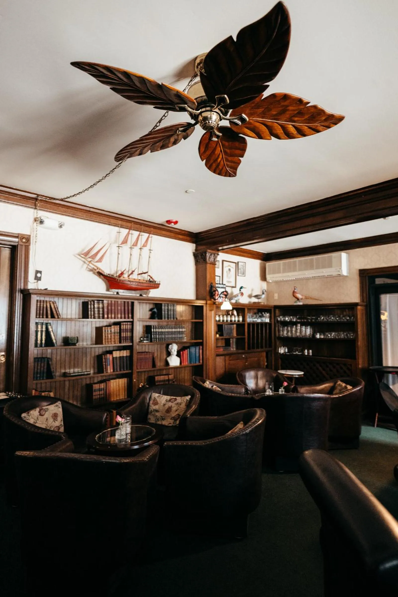 Stonehurst Manor Breakfast & Dinner Included