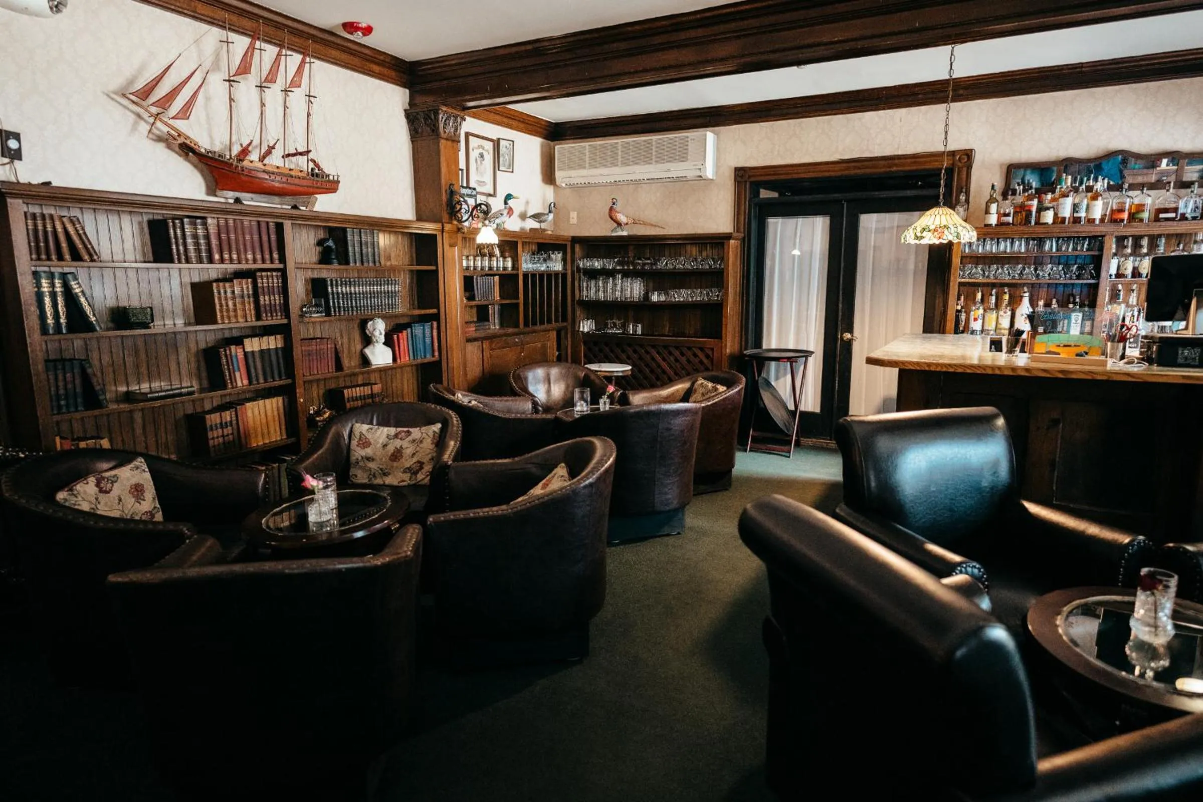 Stonehurst Manor Breakfast & Dinner Included