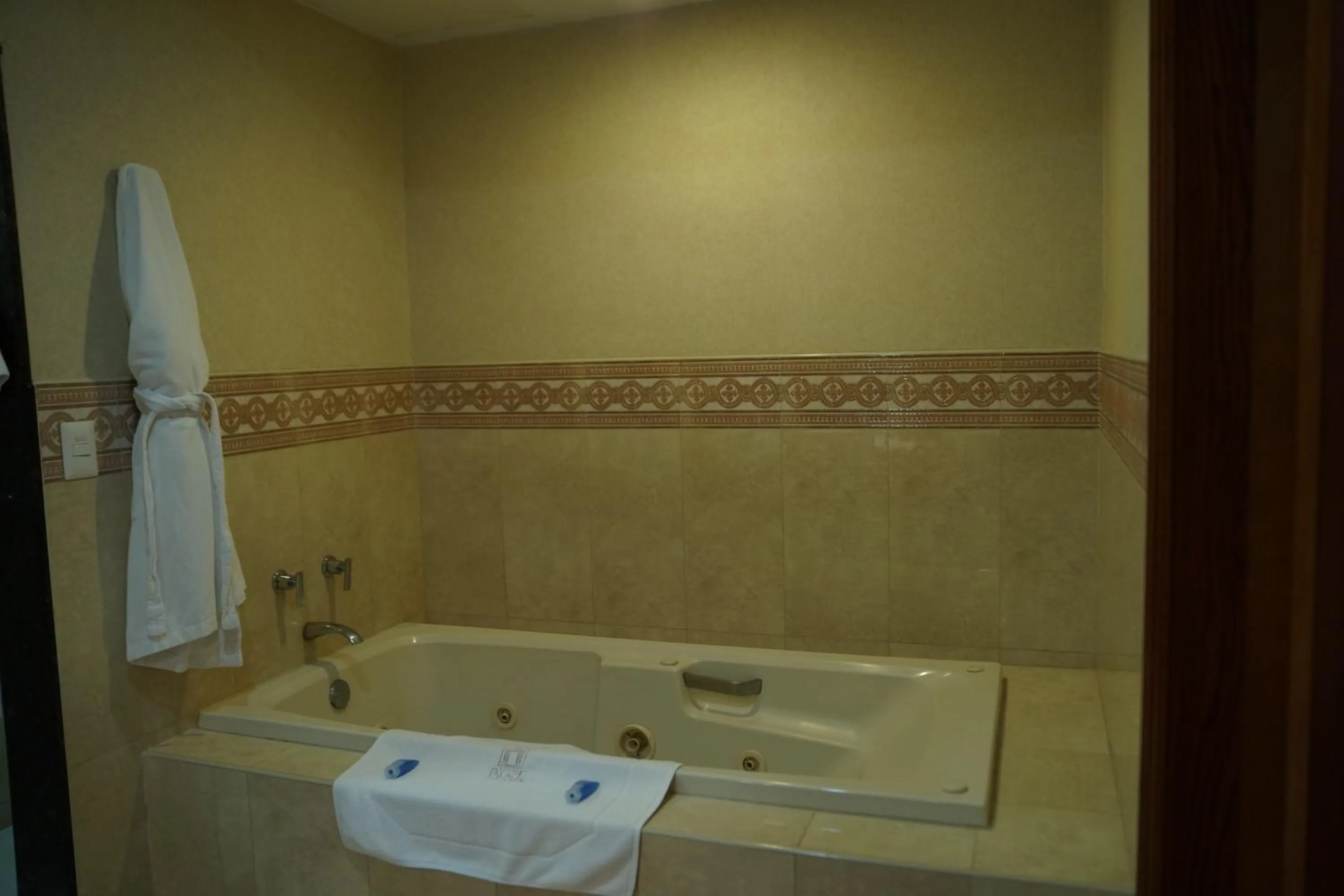 Hot Tub in Royal Palace