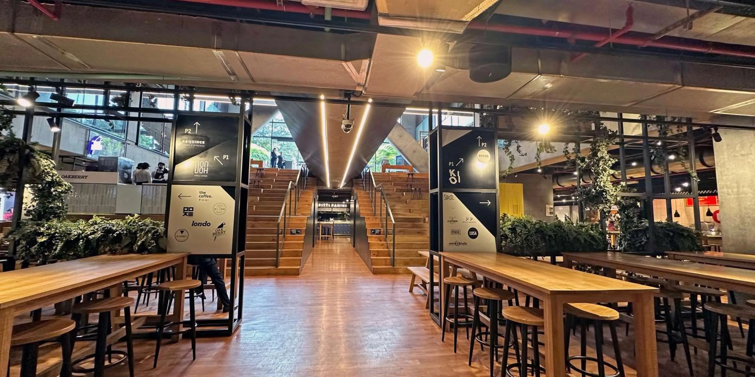 Restaurant/places to eat in Salvio Parque 93 Bogota, Curio Collection by Hilton