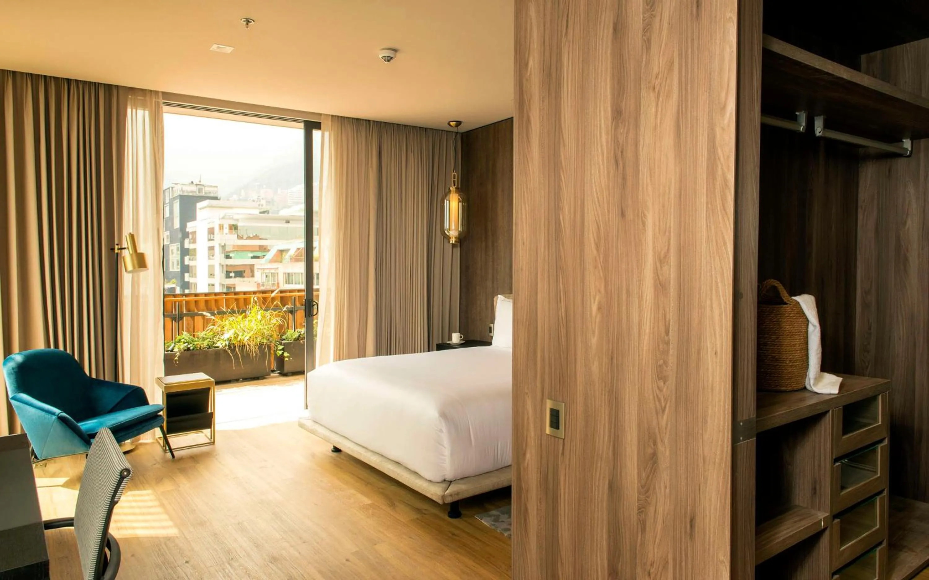 Communal lounge/ TV room, Bed in Salvio Parque 93 Bogota, Curio Collection by Hilton