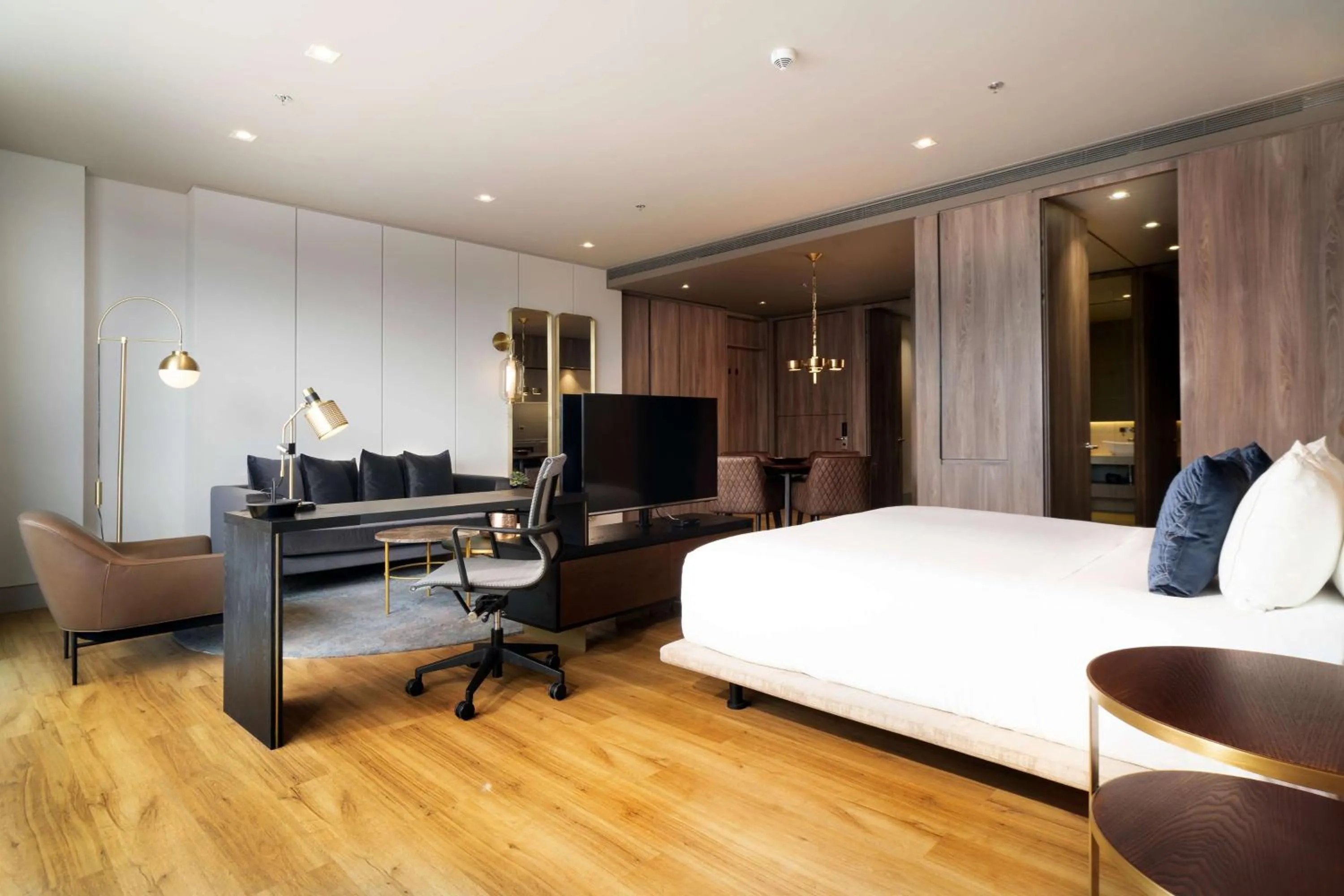 Communal lounge/ TV room, Bed in Salvio Parque 93 Bogota, Curio Collection by Hilton