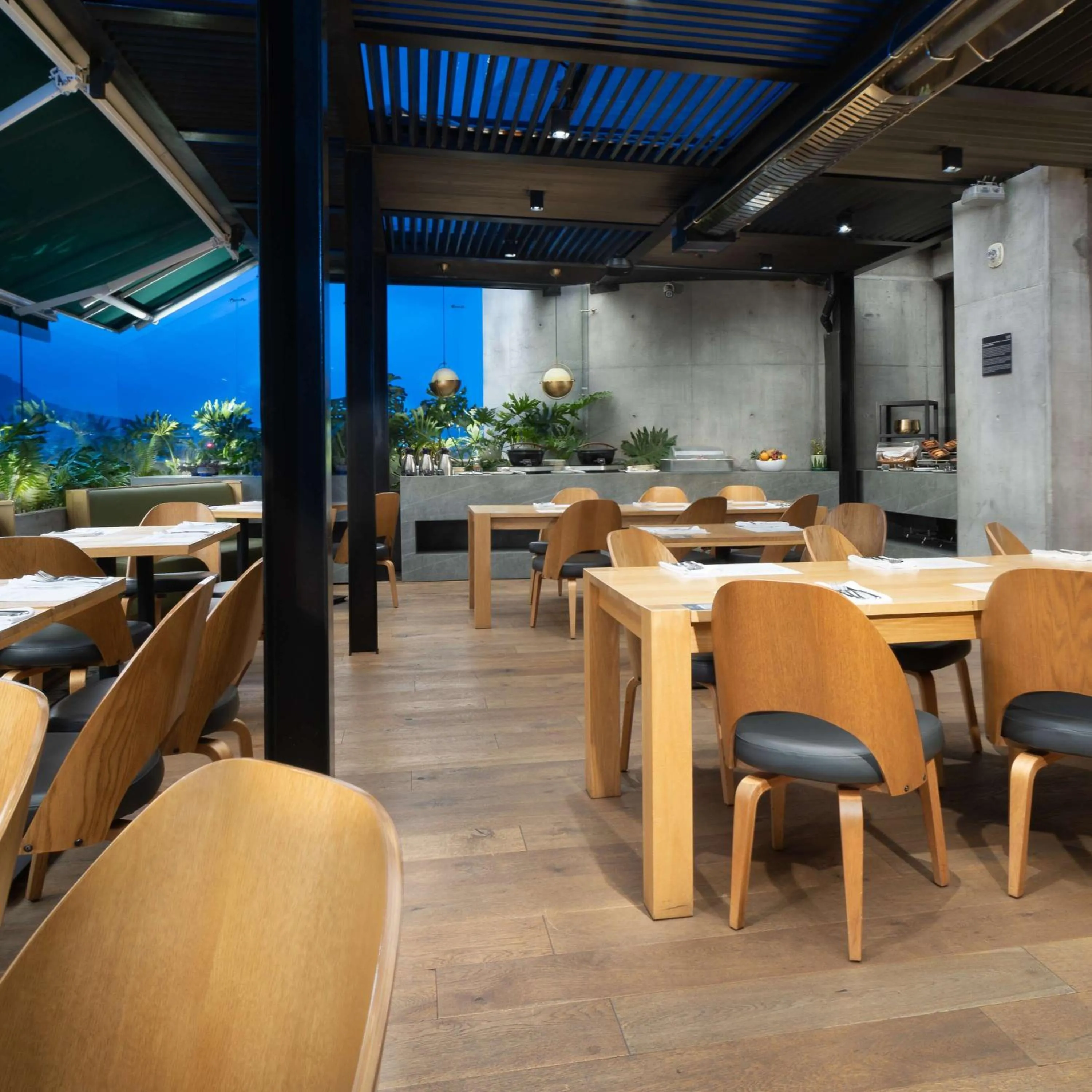Restaurant/places to eat in Salvio Parque 93 Bogota, Curio Collection by Hilton