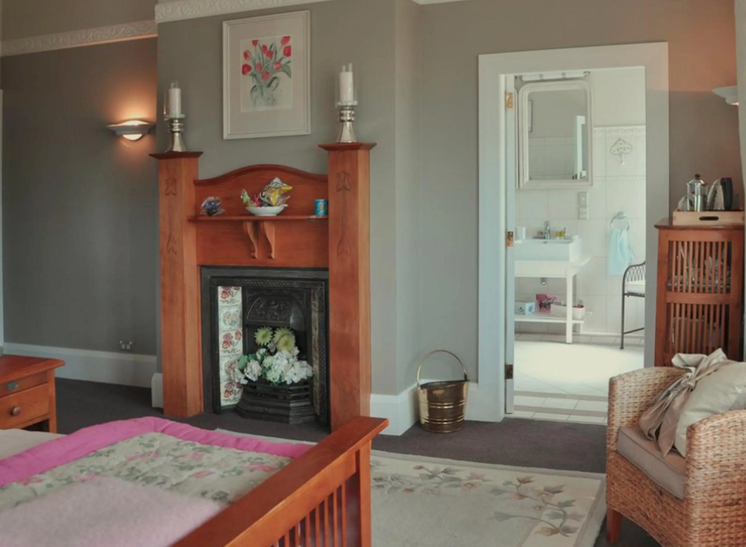 Bedroom, Bed in Dyers House