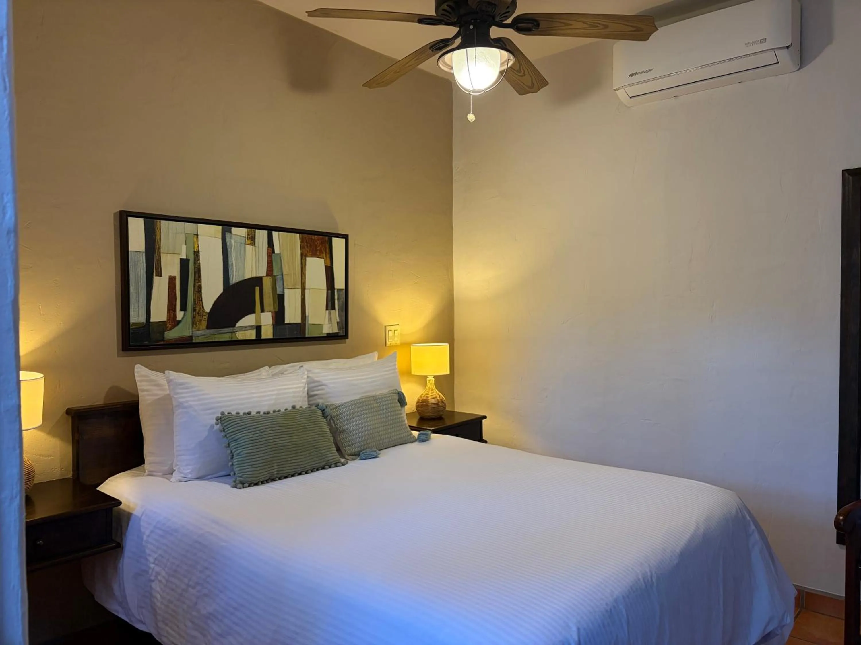 air conditioner, Bed in Posada del Cortes