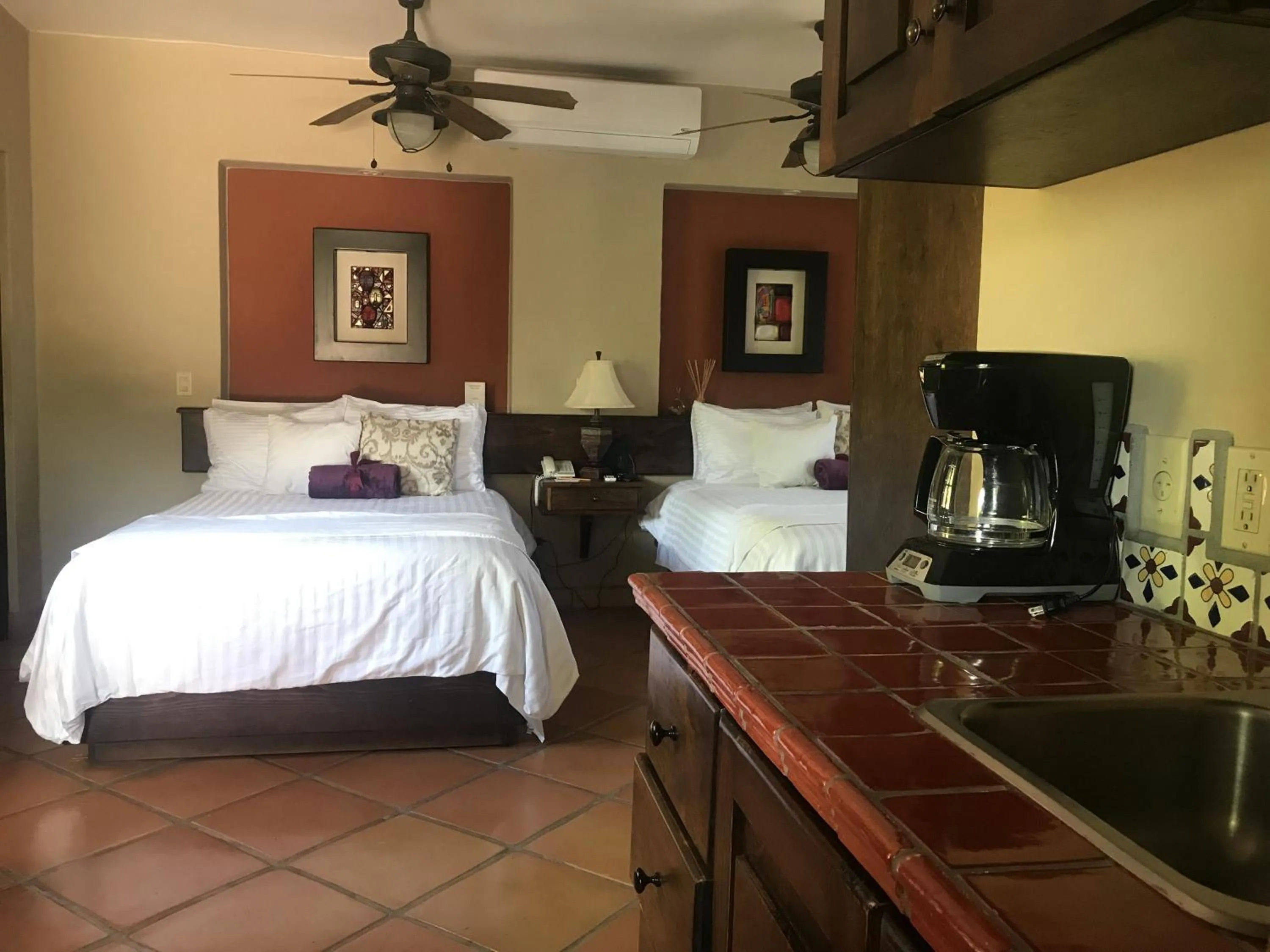 Coffee/tea facilities, Bed in Posada del Cortes