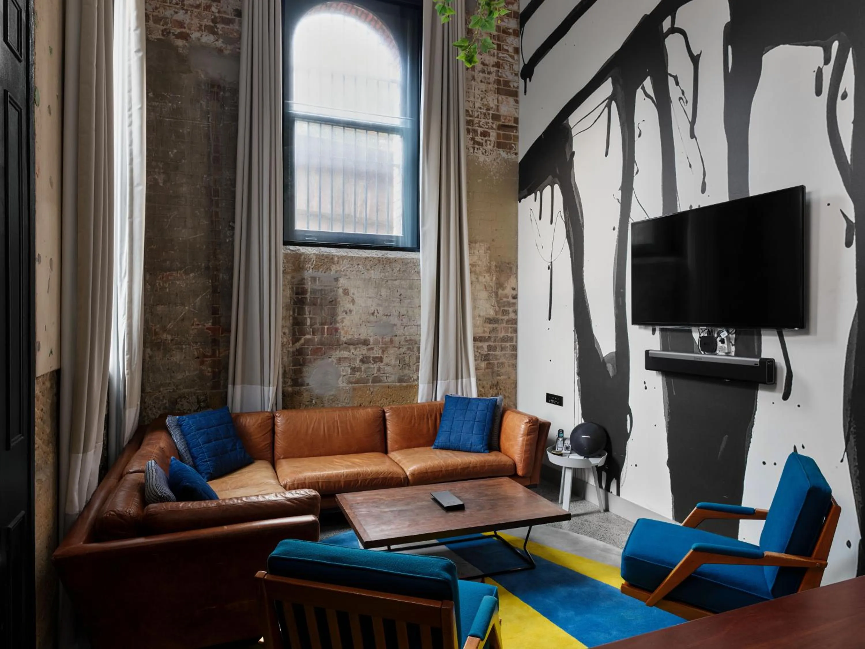 TV and multimedia in Hotel Woolstore 1888, Sydney - Handwritten Collection