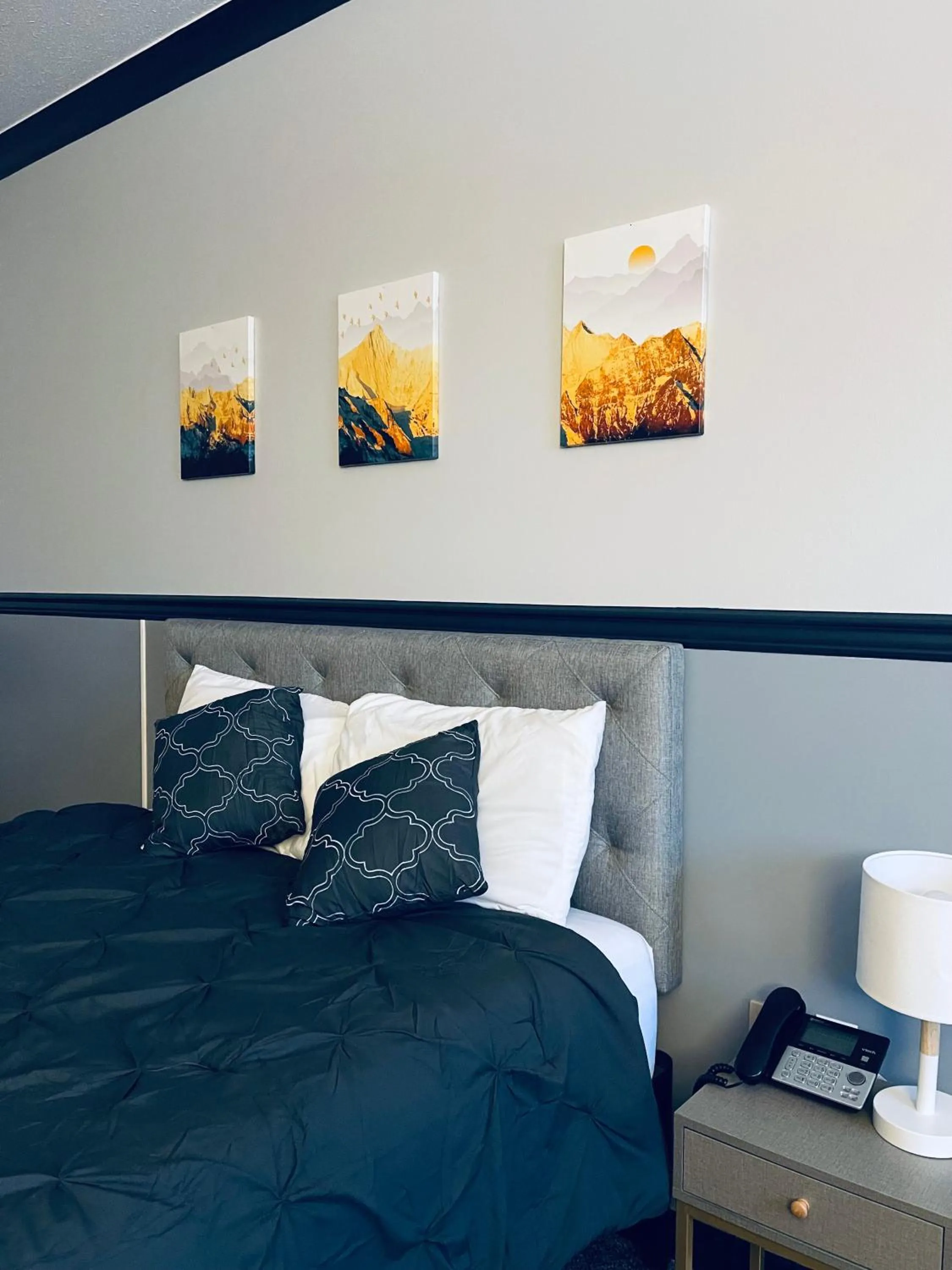 Bed in Elite Hotel -Downtown Center- "Ski & Northern light Tour" "Hot Spring Tour "Long-term stay"