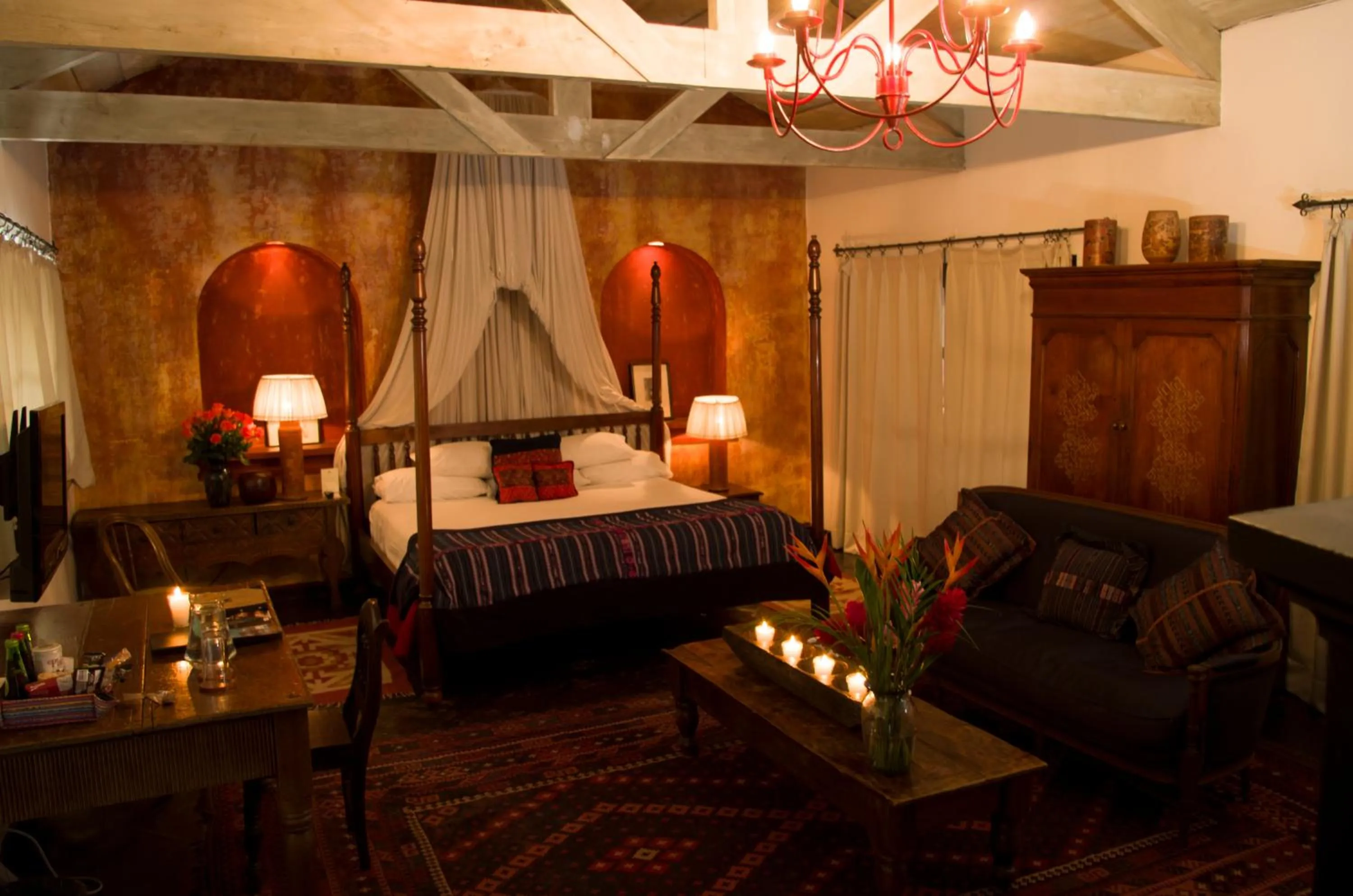 Photo of the whole room, Bed in Meson Panza Verde